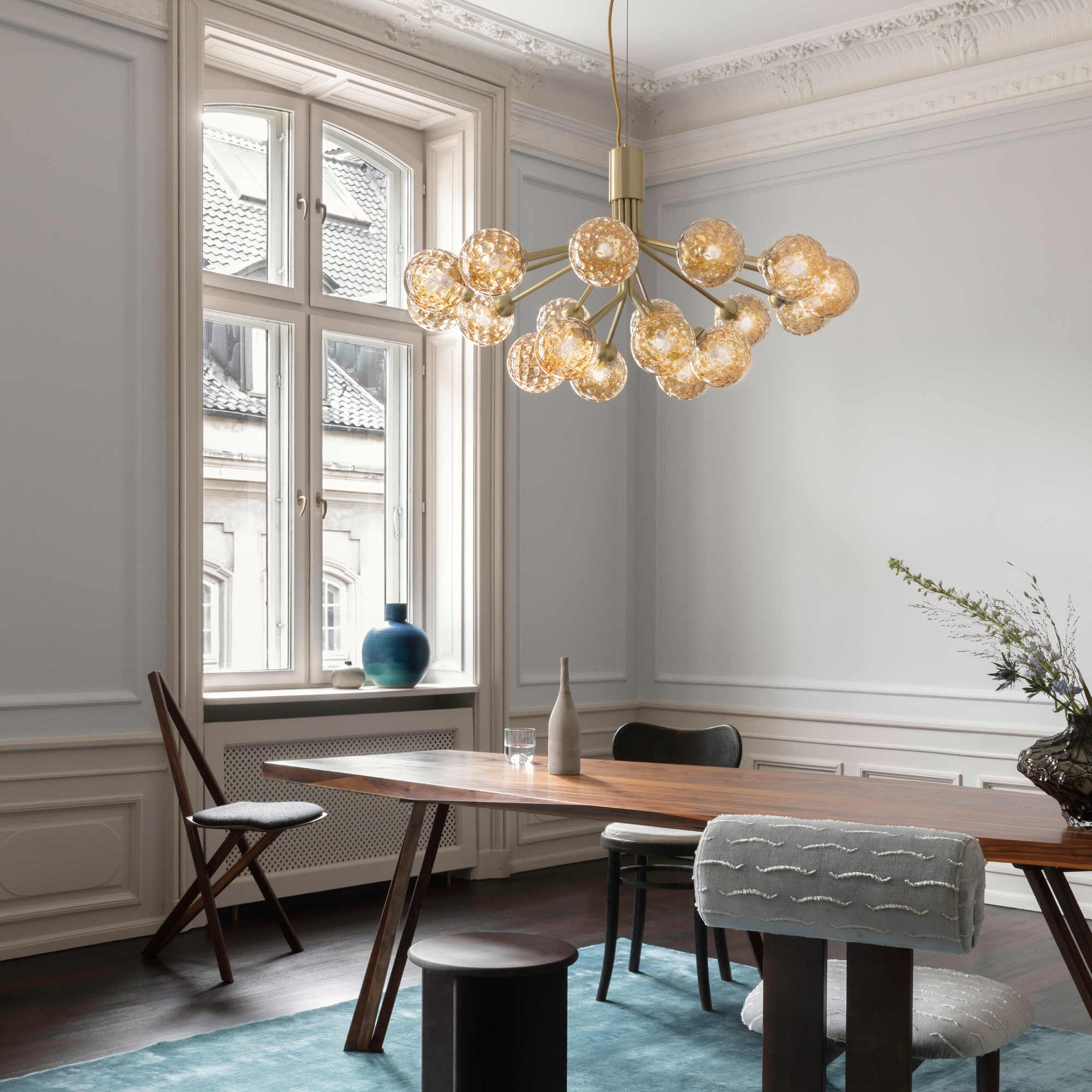 Nuura Apiales 18 Light Chandelier - Brushed Brass & Optic Gold Glass