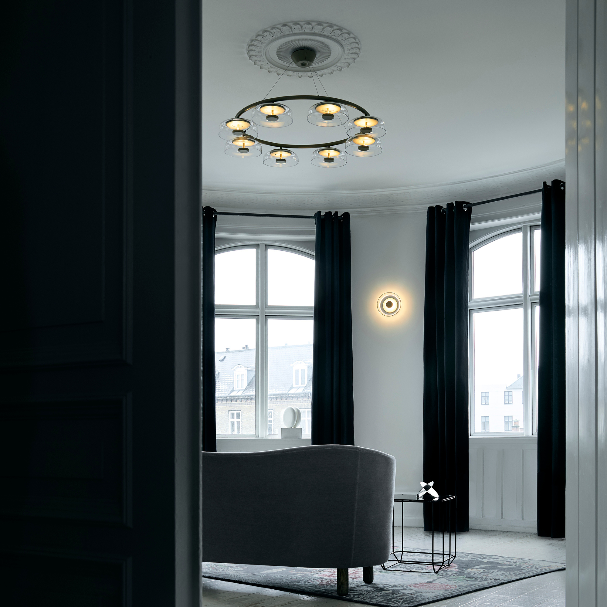 Nuura Blossi 8 Light Chandelier - Nordic Gold & Clear Glass