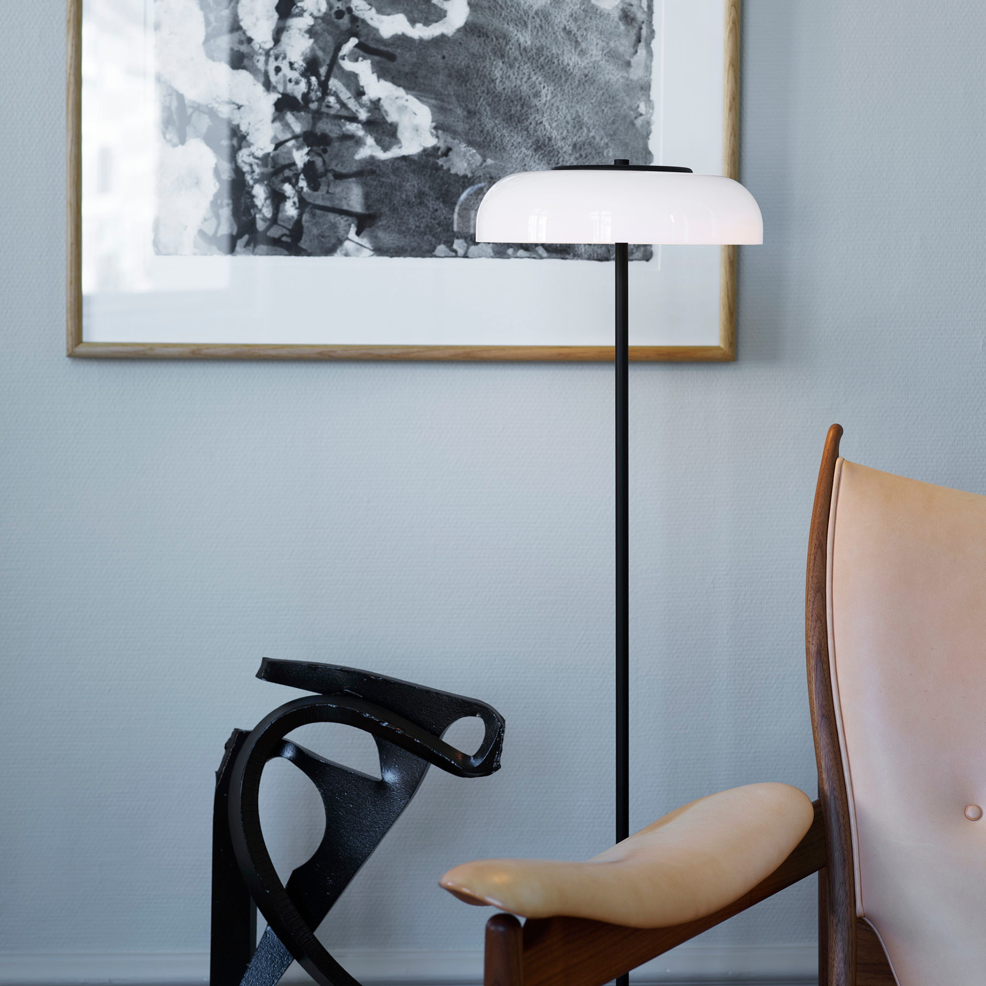 Nuura Blossi Floor Lamp - Black & Opal Glass