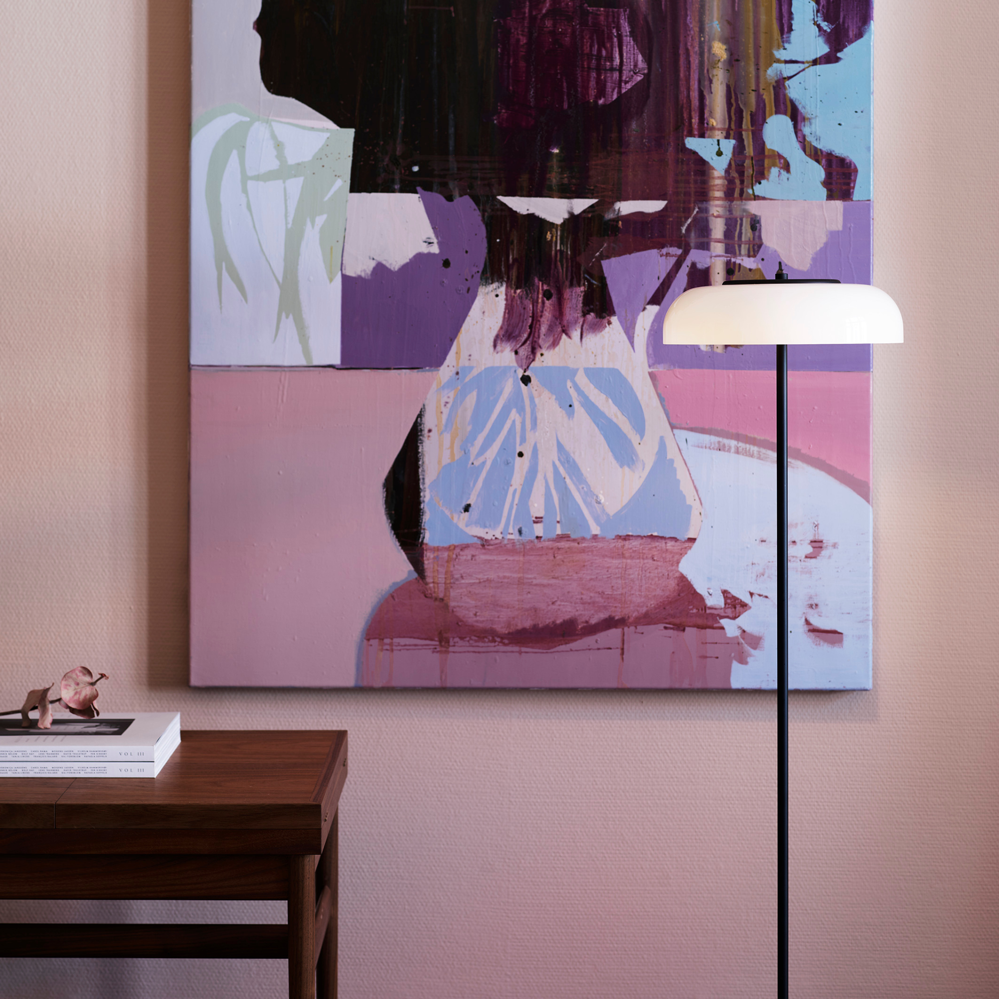 Nuura Blossi Floor Lamp - Black & Opal Glass