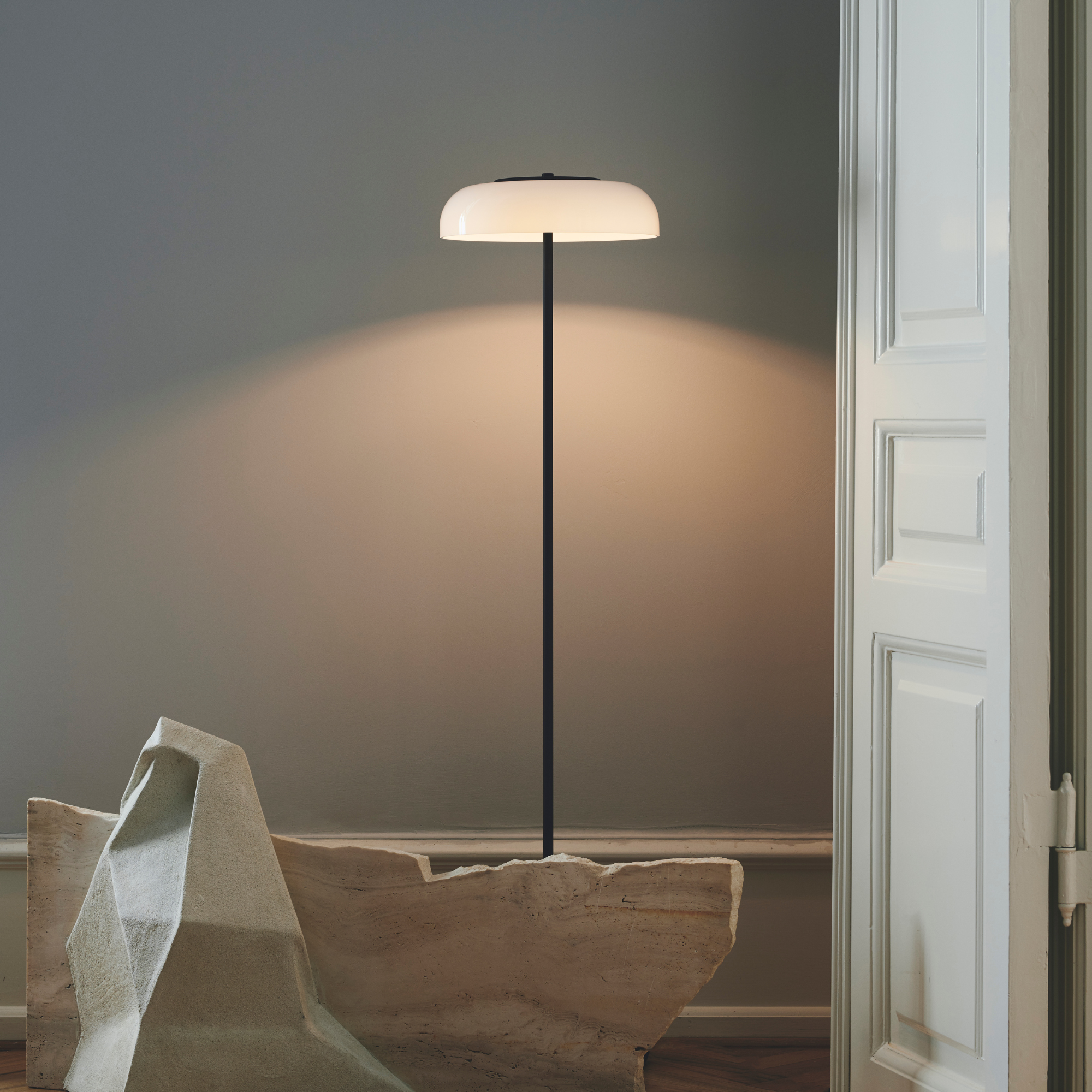 Nuura Blossi Floor Lamp - Black & Opal Glass