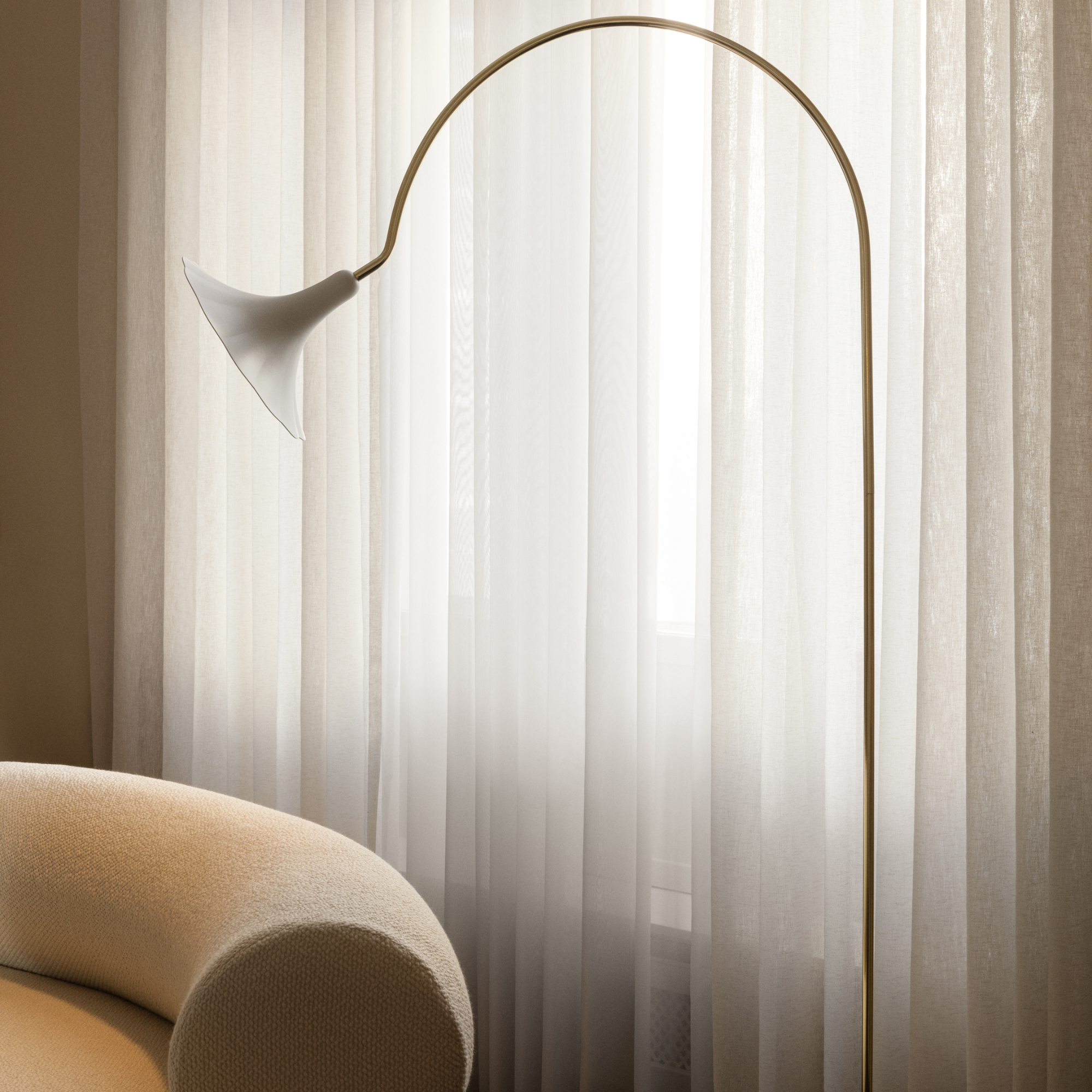 Nuura Petalii 1 Light Floor Lamp - White & Polished Brass