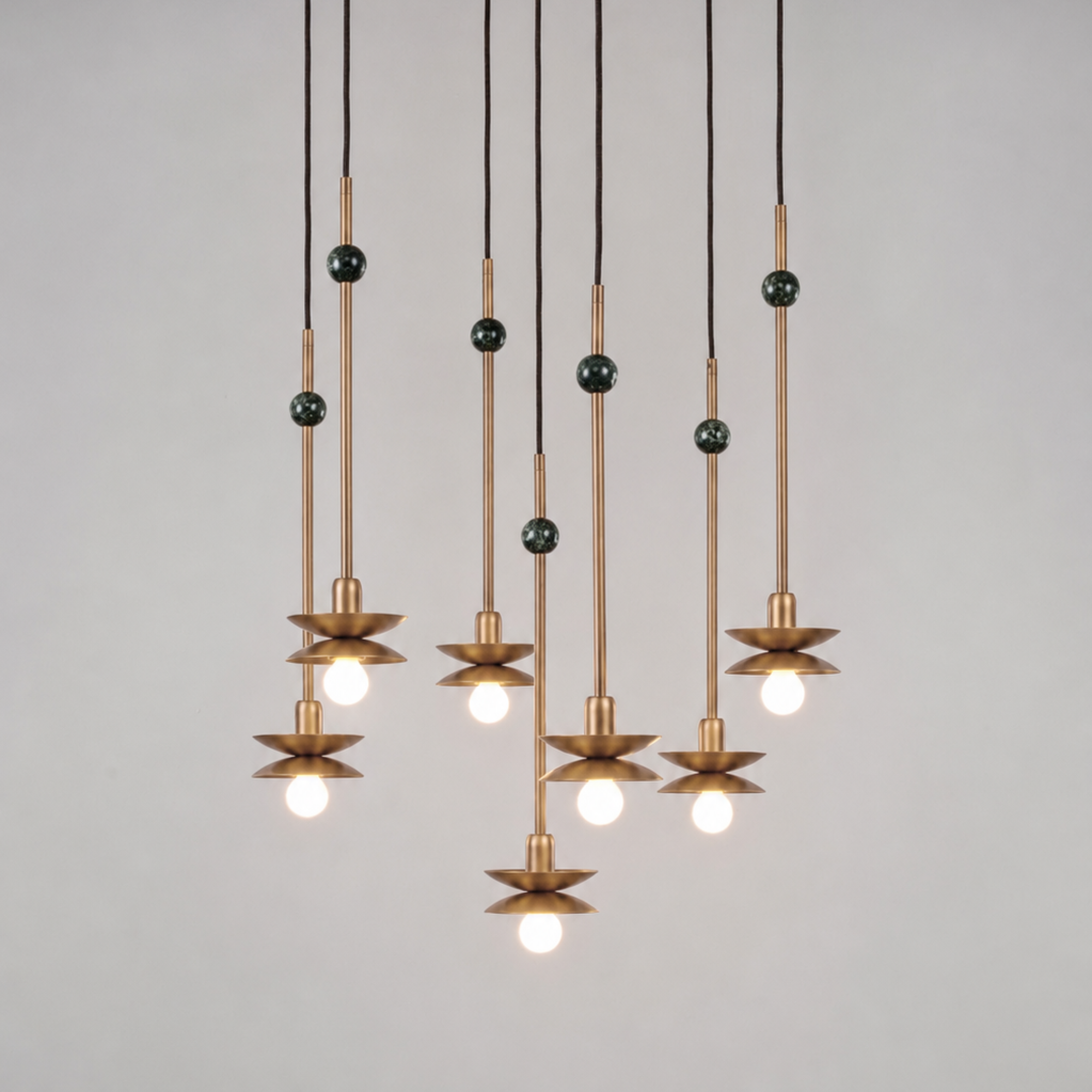 Schwung Babylon Cluster 7 Chandelier