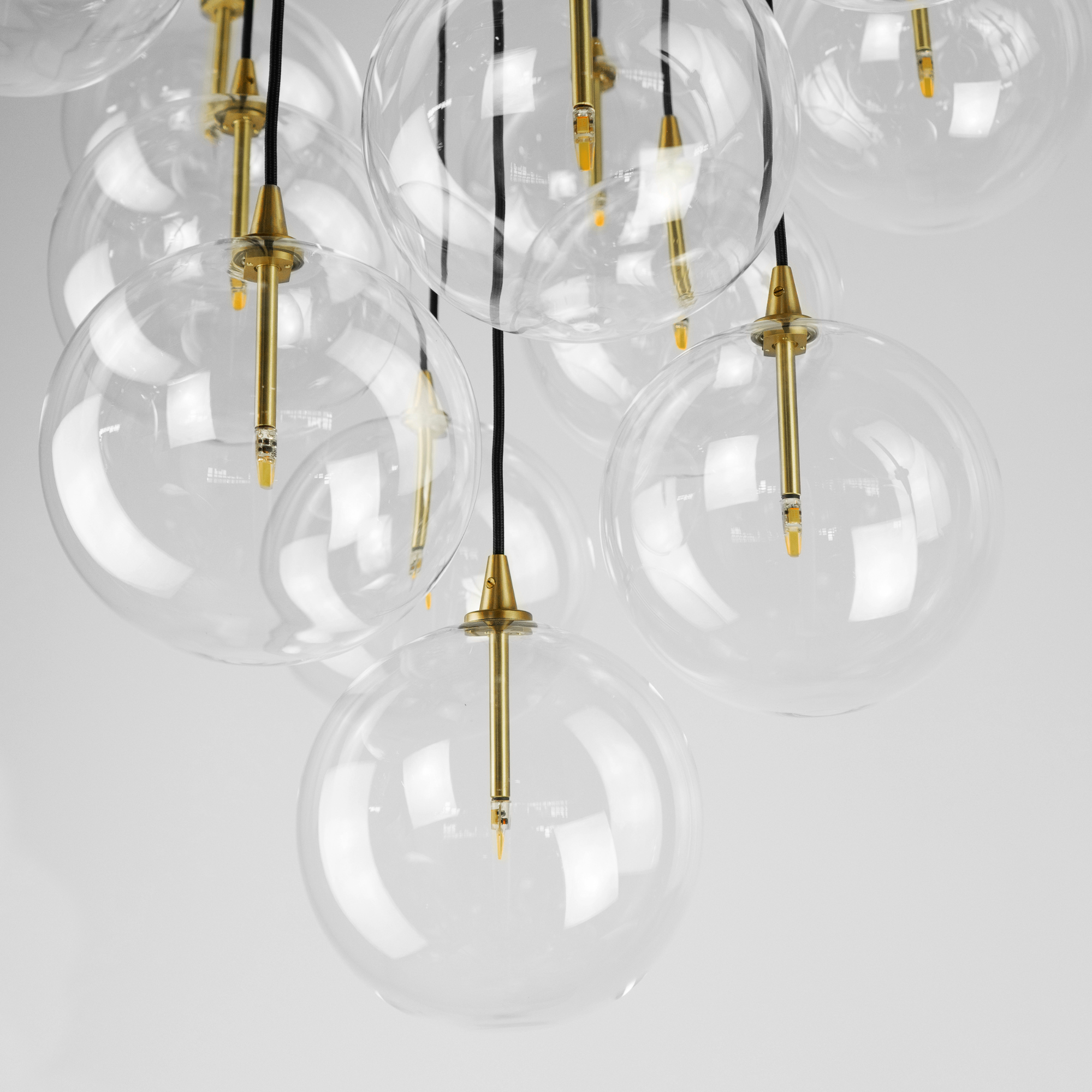 Schwung Cluster 13 Light Chandelier - Transparent Glass