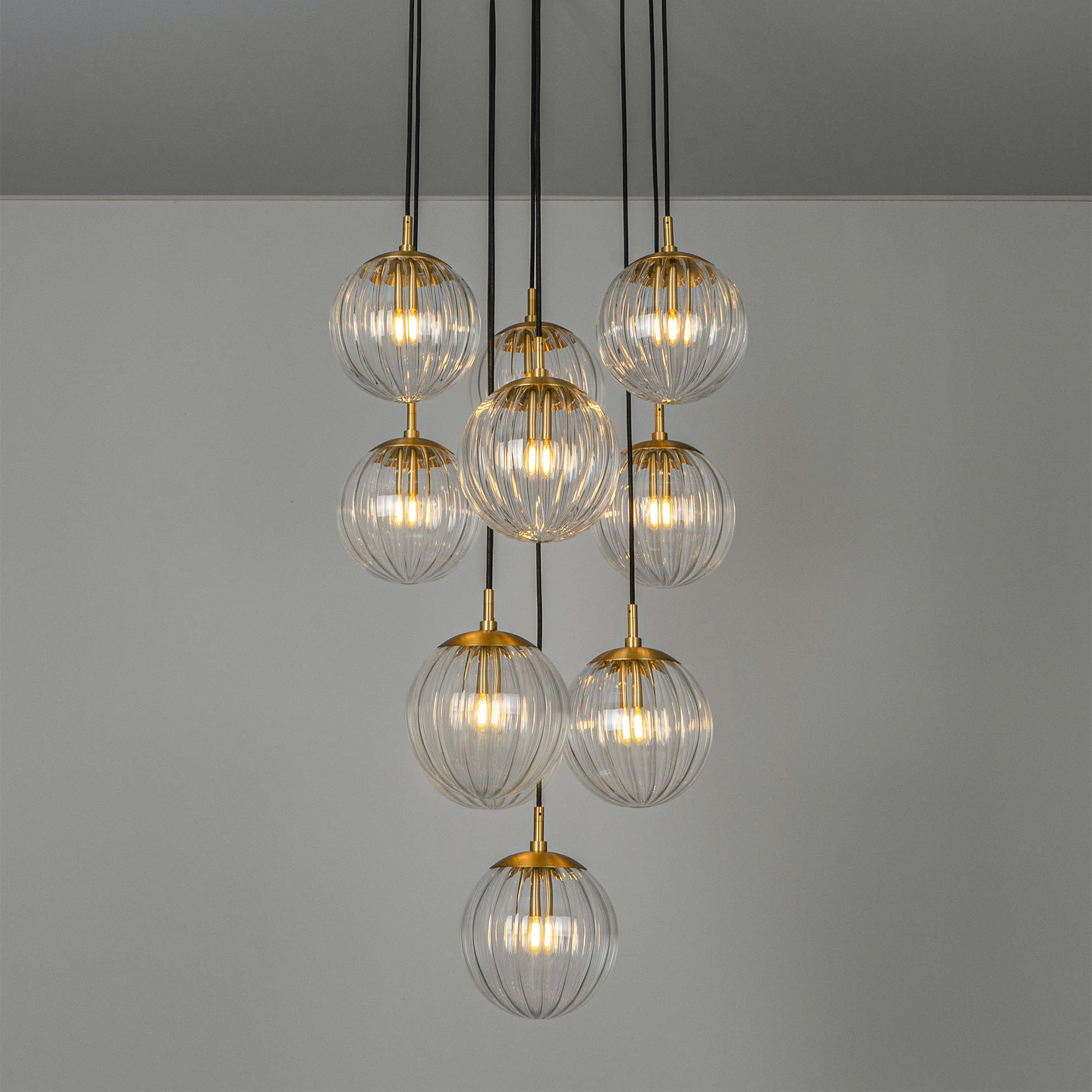 Schwung Globe Cluster 10 Light Chandelier - Dries Ribbon Glass