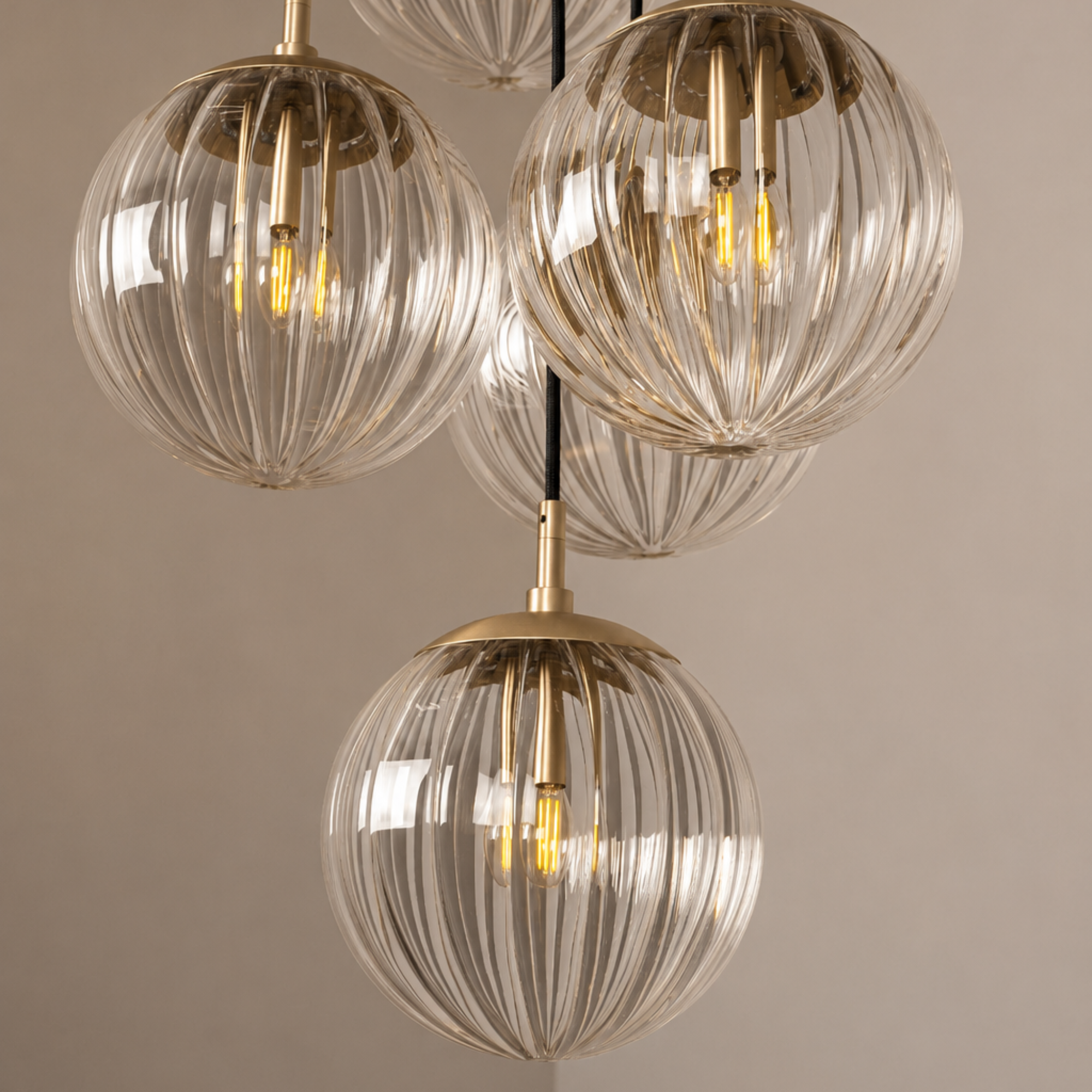 Schwung Globe Cluster 10 Light Chandelier - Dries Ribbon Glass