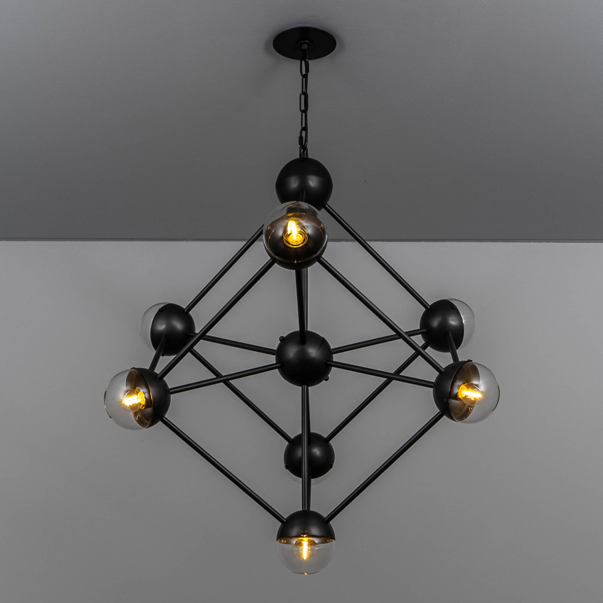 Schwung Molecule 7 Light Chandelier - Transparent Glass