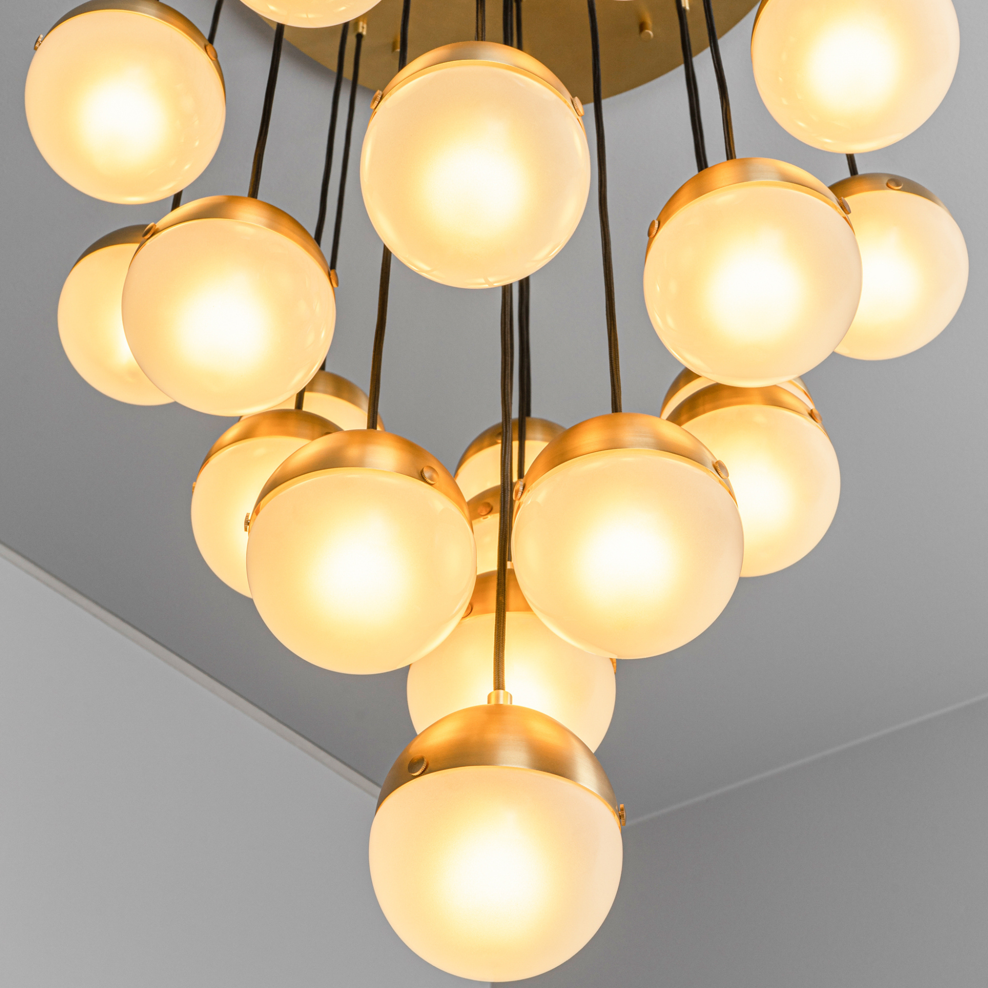 Schwung Molecule Cluster 19 Light Chandelier - Frosted Glass