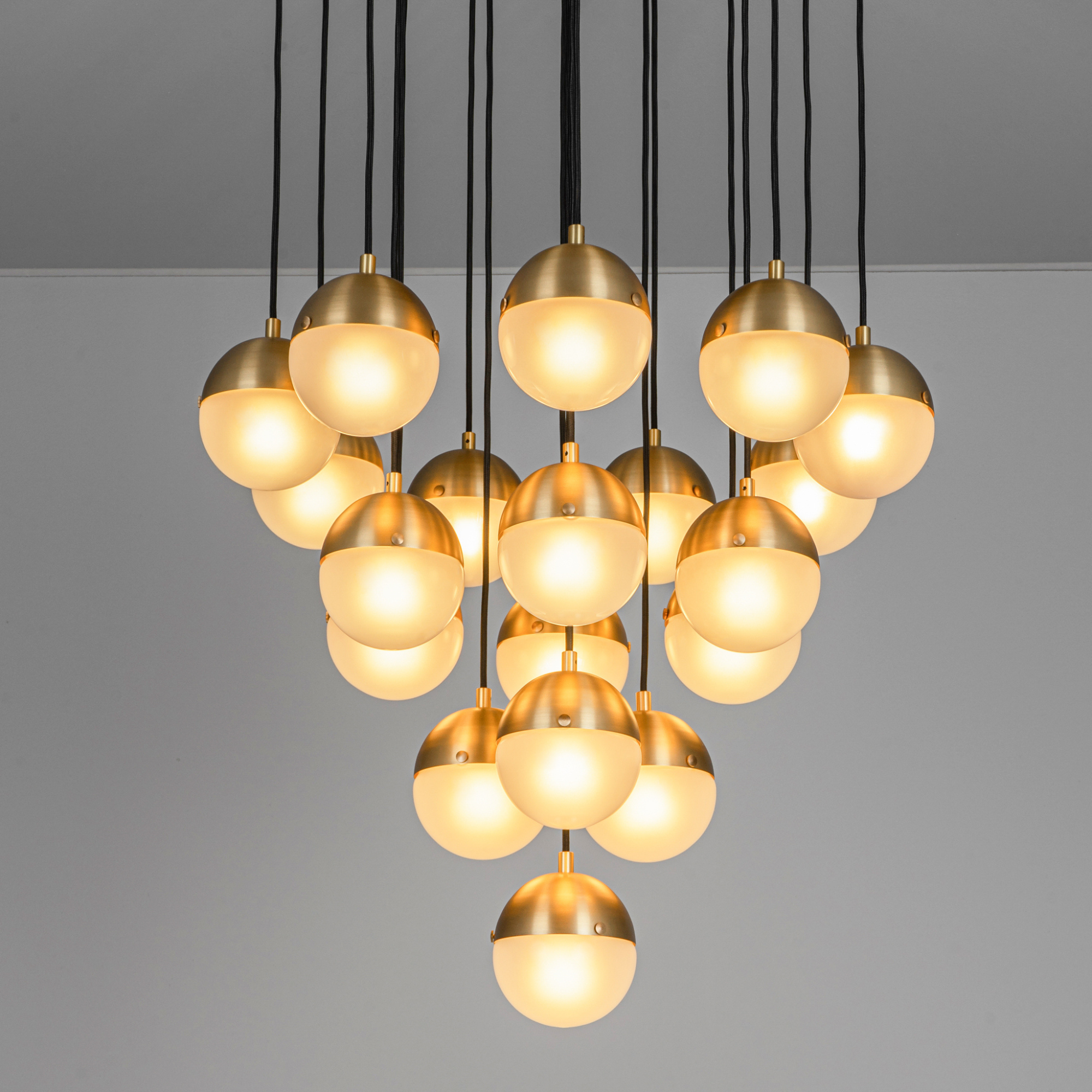 Schwung Molecule Cluster 19 Light Chandelier - Frosted Glass