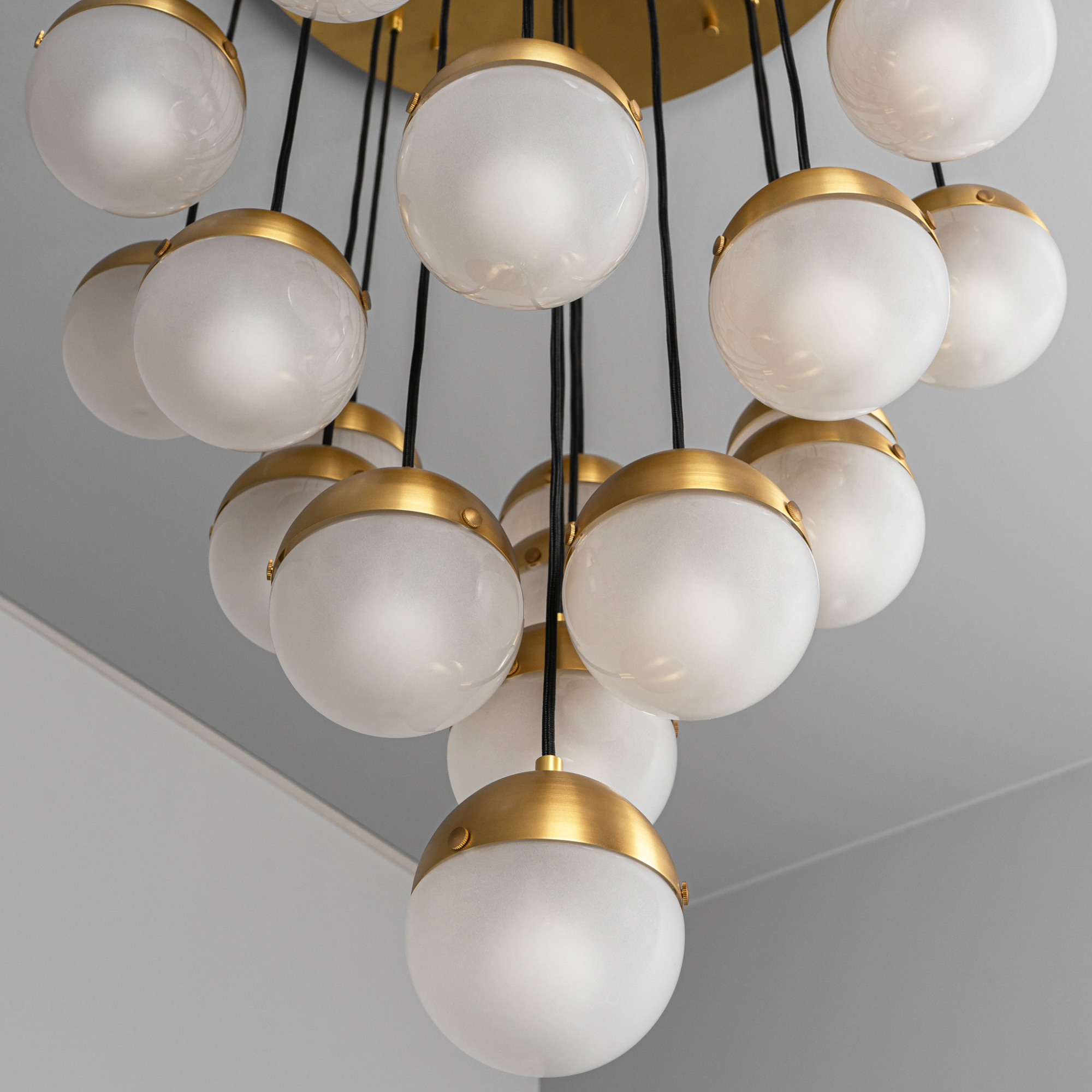 Schwung Molecule Cluster 19 Light Chandelier - Frosted Glass