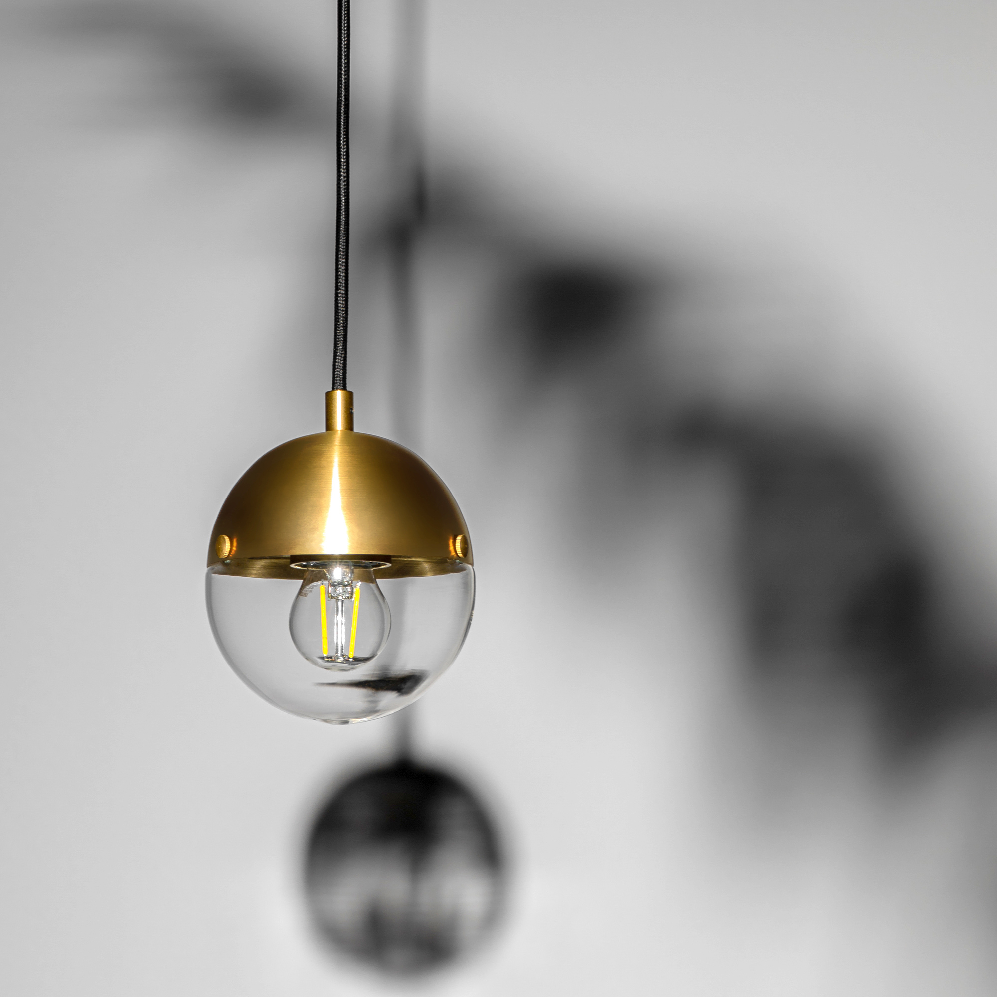 Schwung Molecule Single Pendant - Transparent Glass