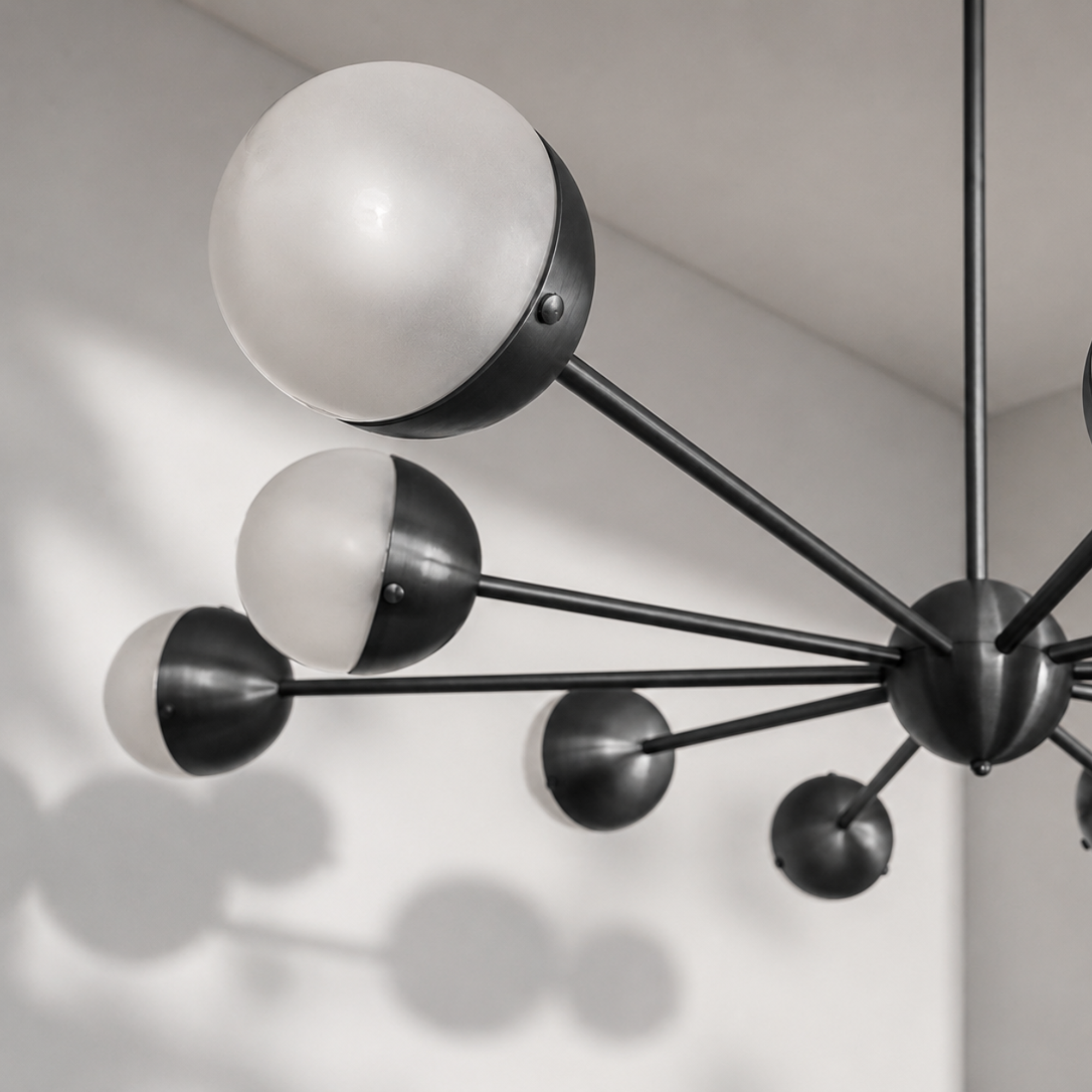 Schwung Molecule Spark Round 10 Light Chandelier - Frosted Glass