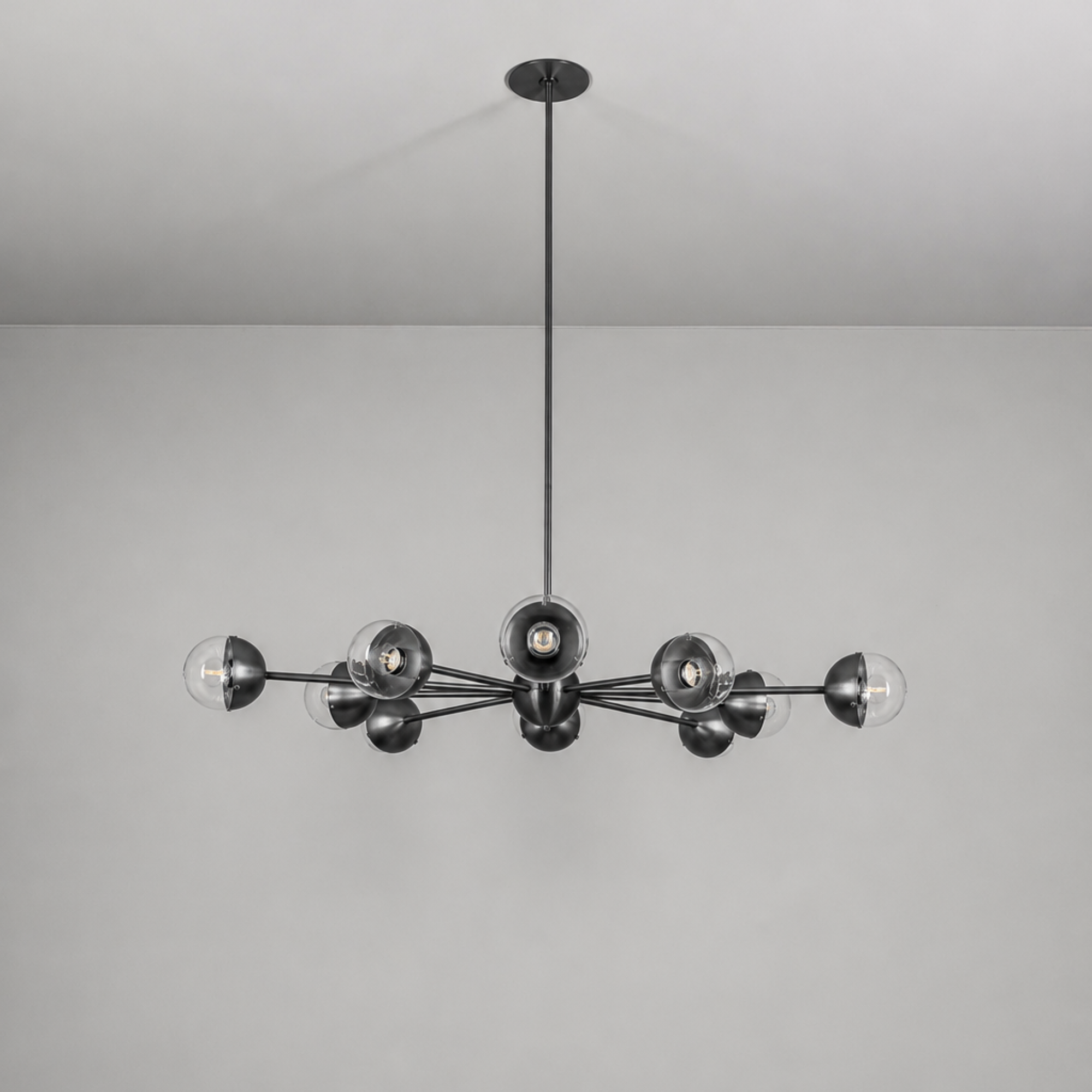 Schwung Molecule Spark Round 10 Light Chandelier - Transparent Glass