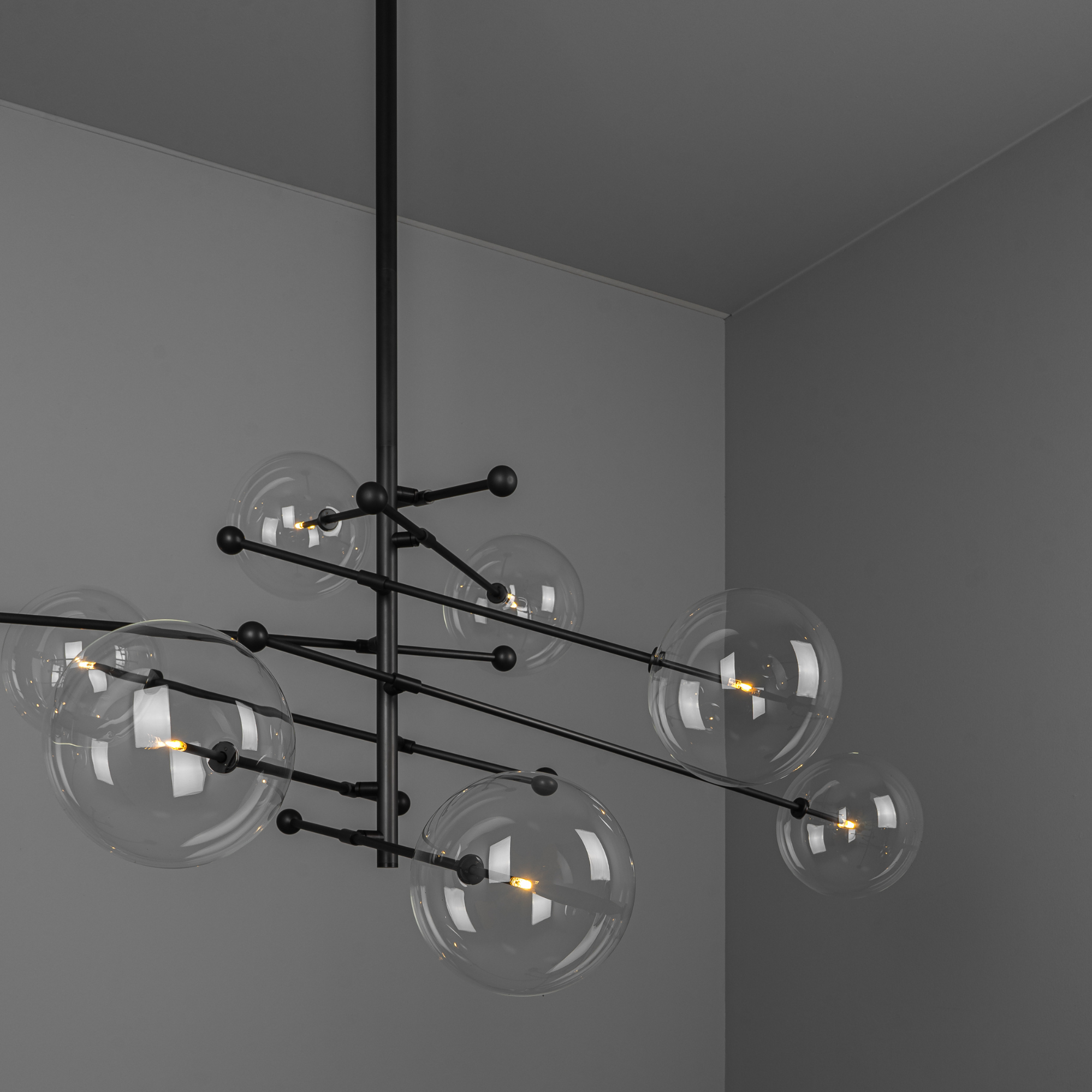 Schwung RD15 8 Arms Chandelier - Transparent Glass