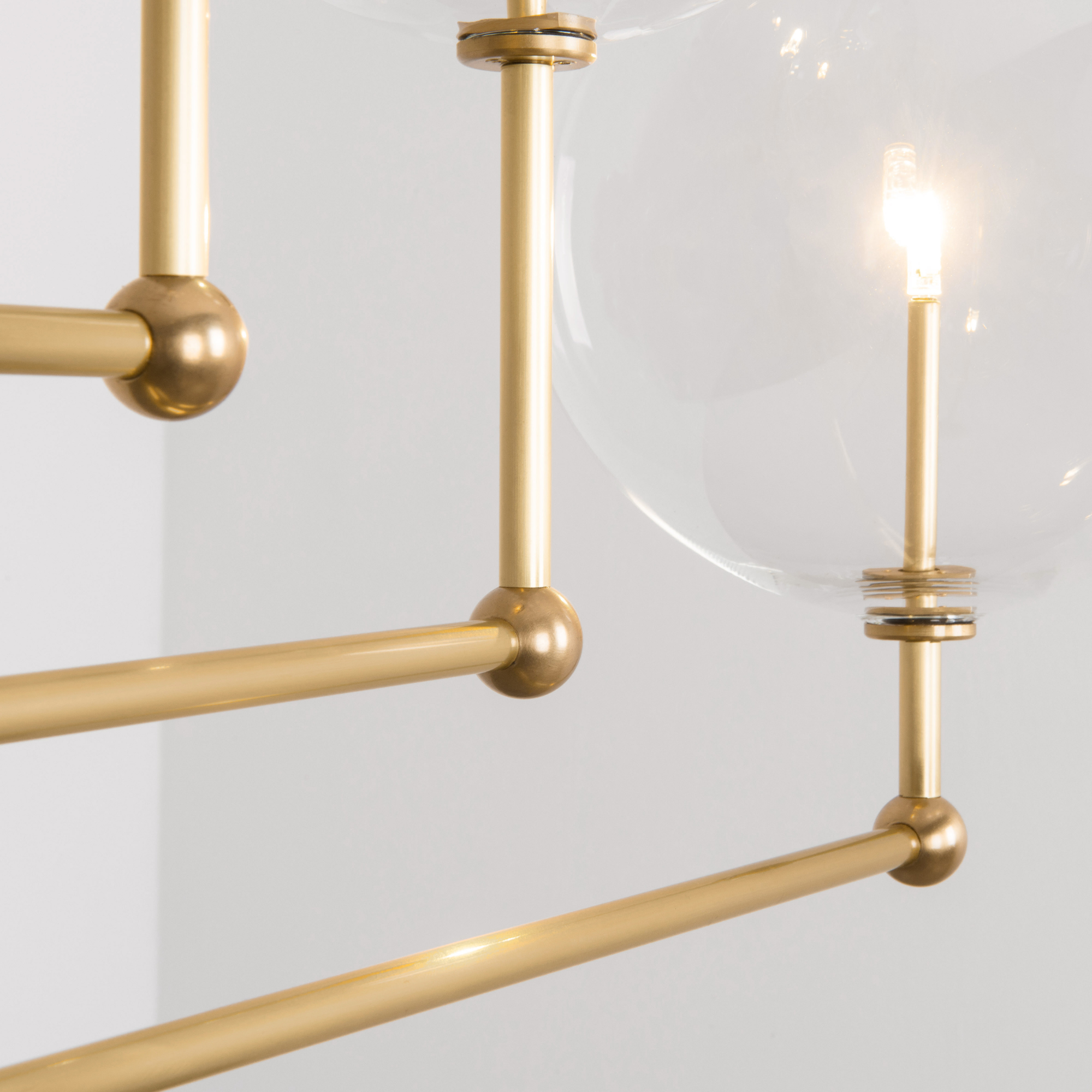 Schwung Universe 3 Light Chandelier - Transparent Glass