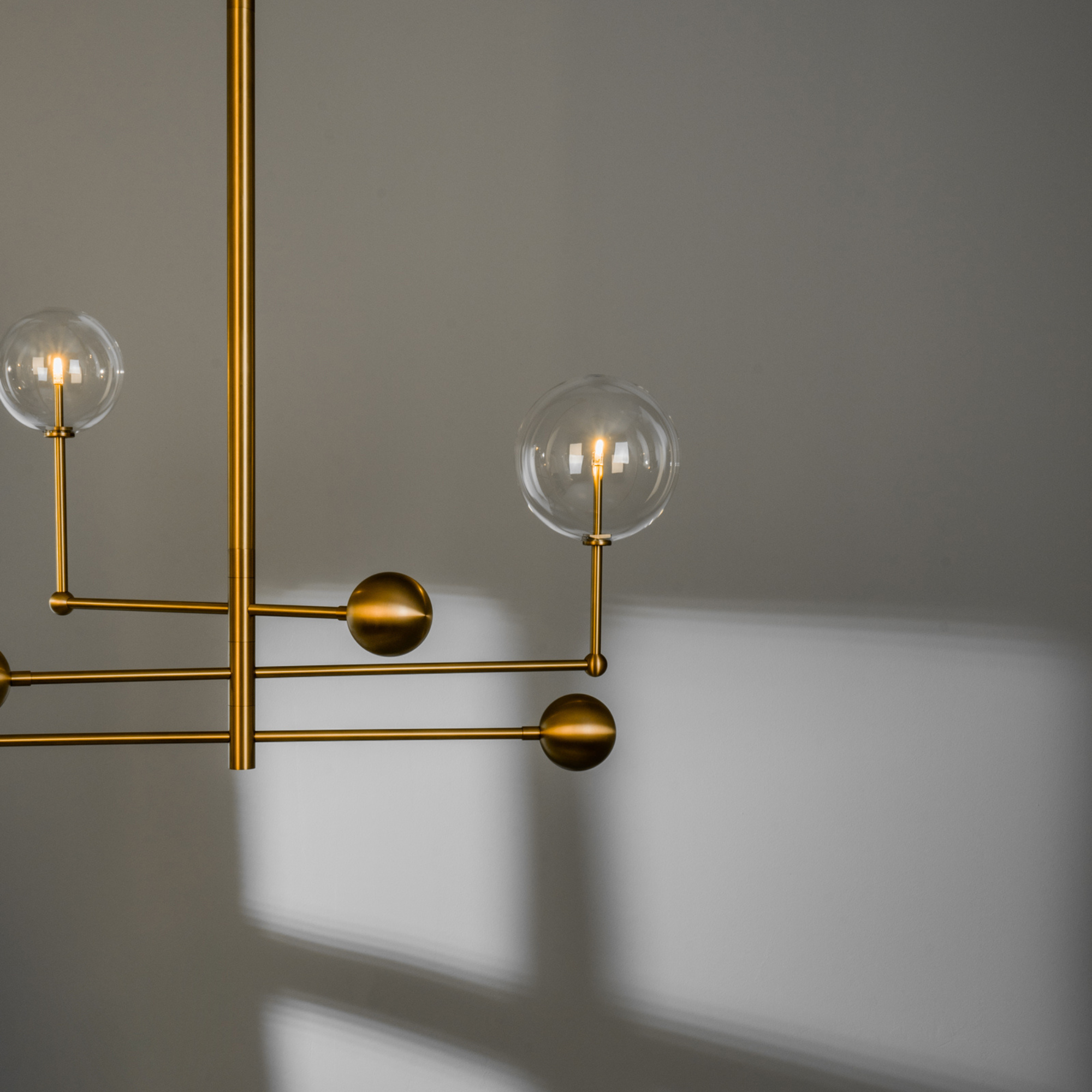 Schwung Universe 3 Light Chandelier - Transparent Glass