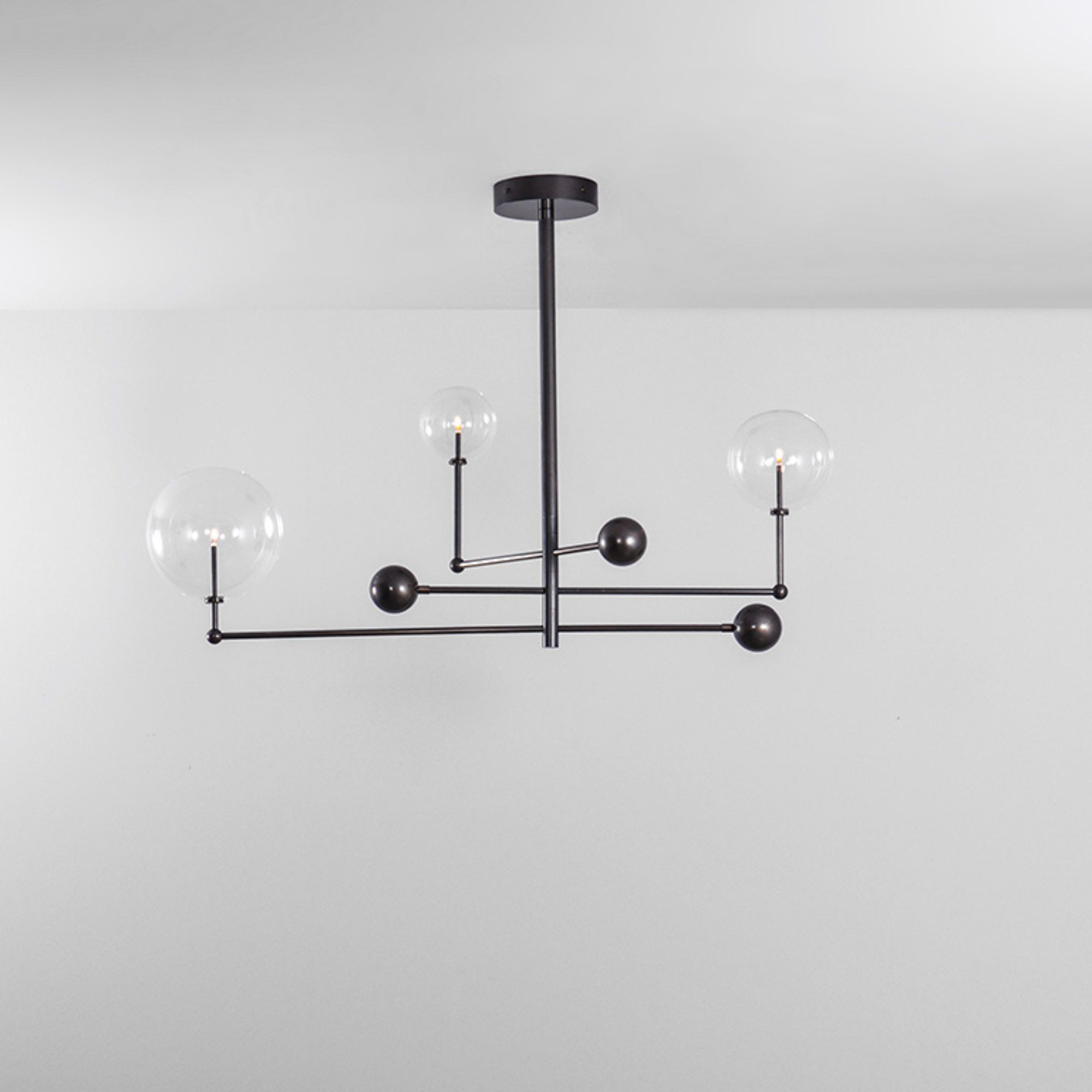 Schwung Universe 3 Light Chandelier - Transparent Glass