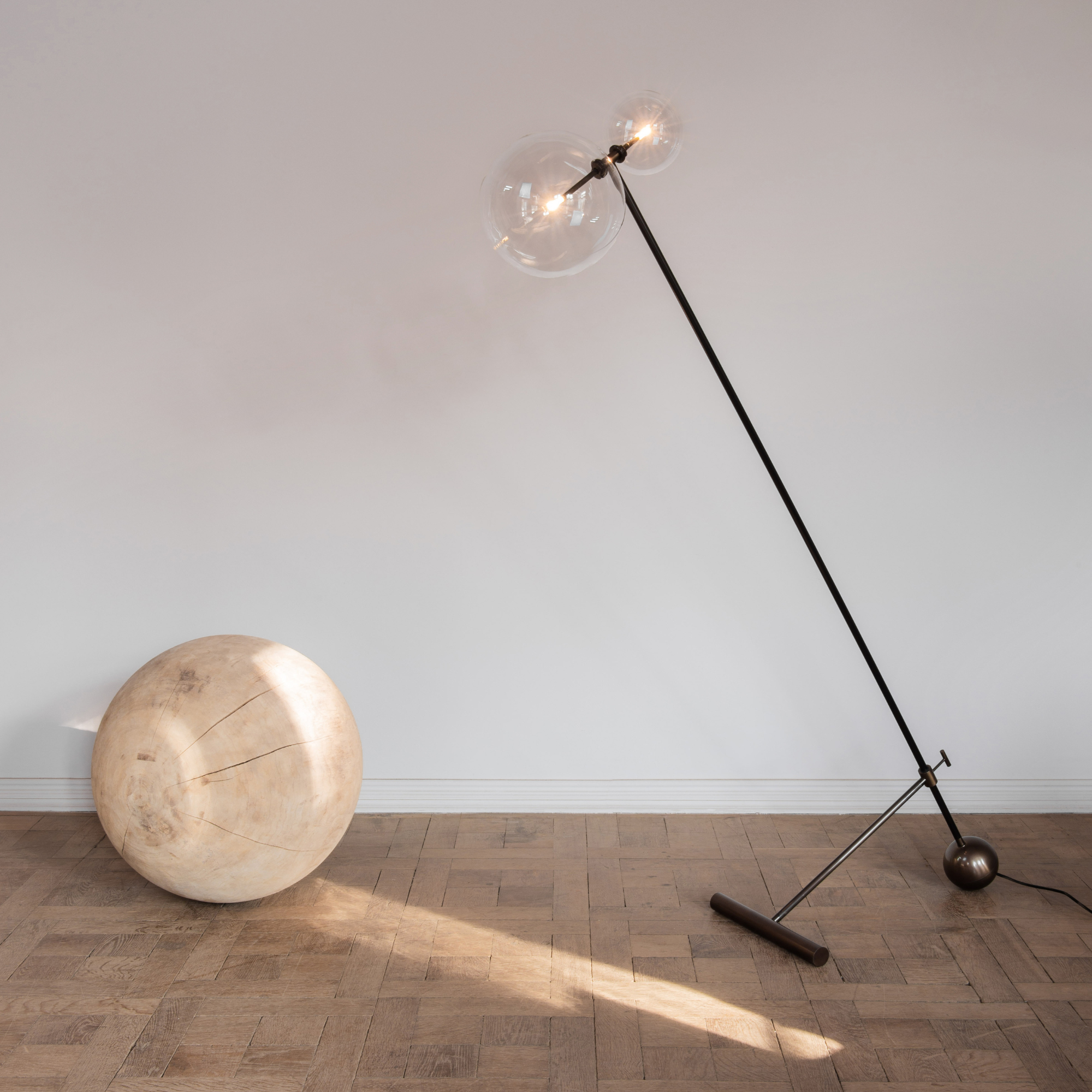 Schwung Zosia Floor Lamp - Transparent Glass