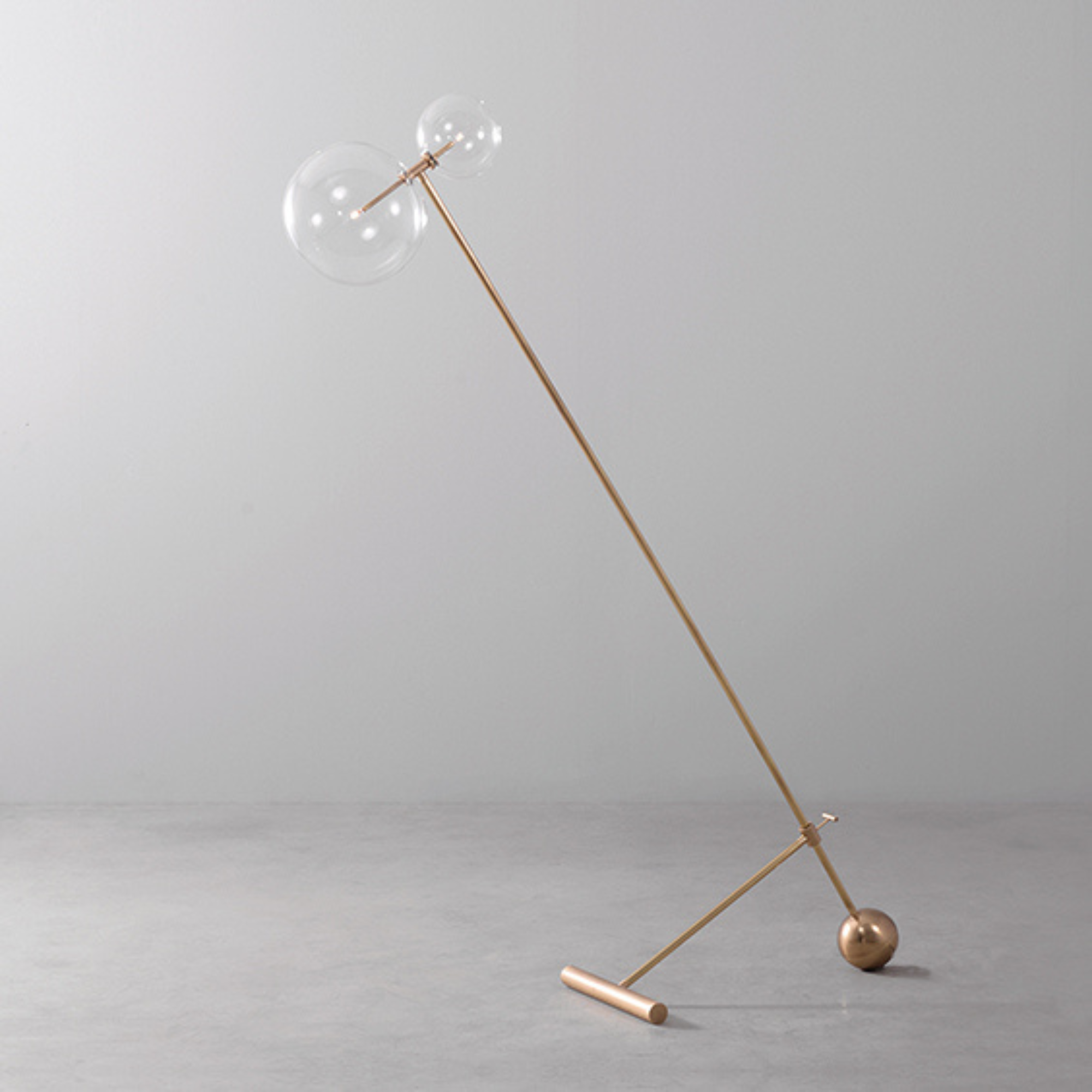 Schwung Zosia Floor Lamp - Transparent Glass