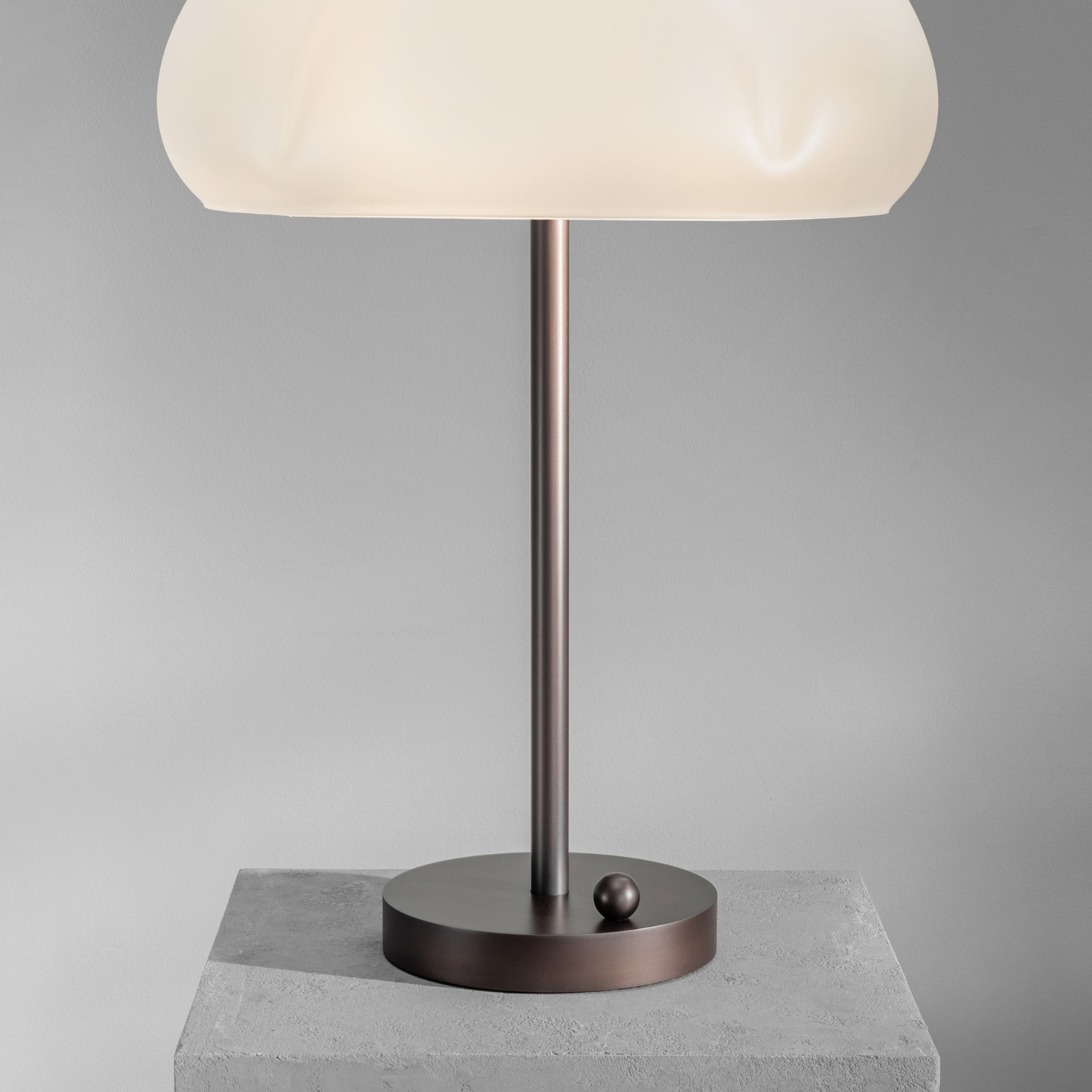 Schwung Hana Table Lamp