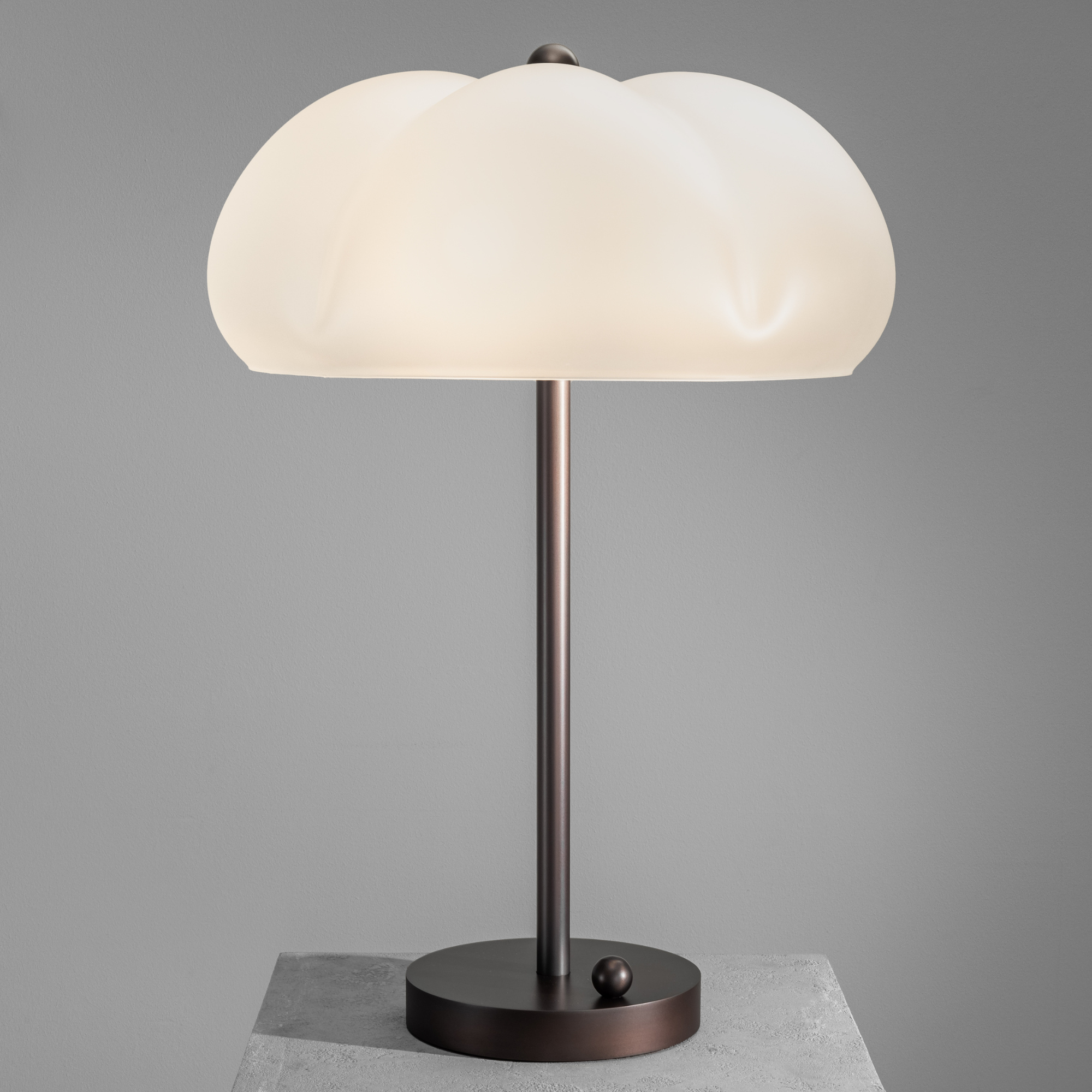 Schwung Hana Table Lamp