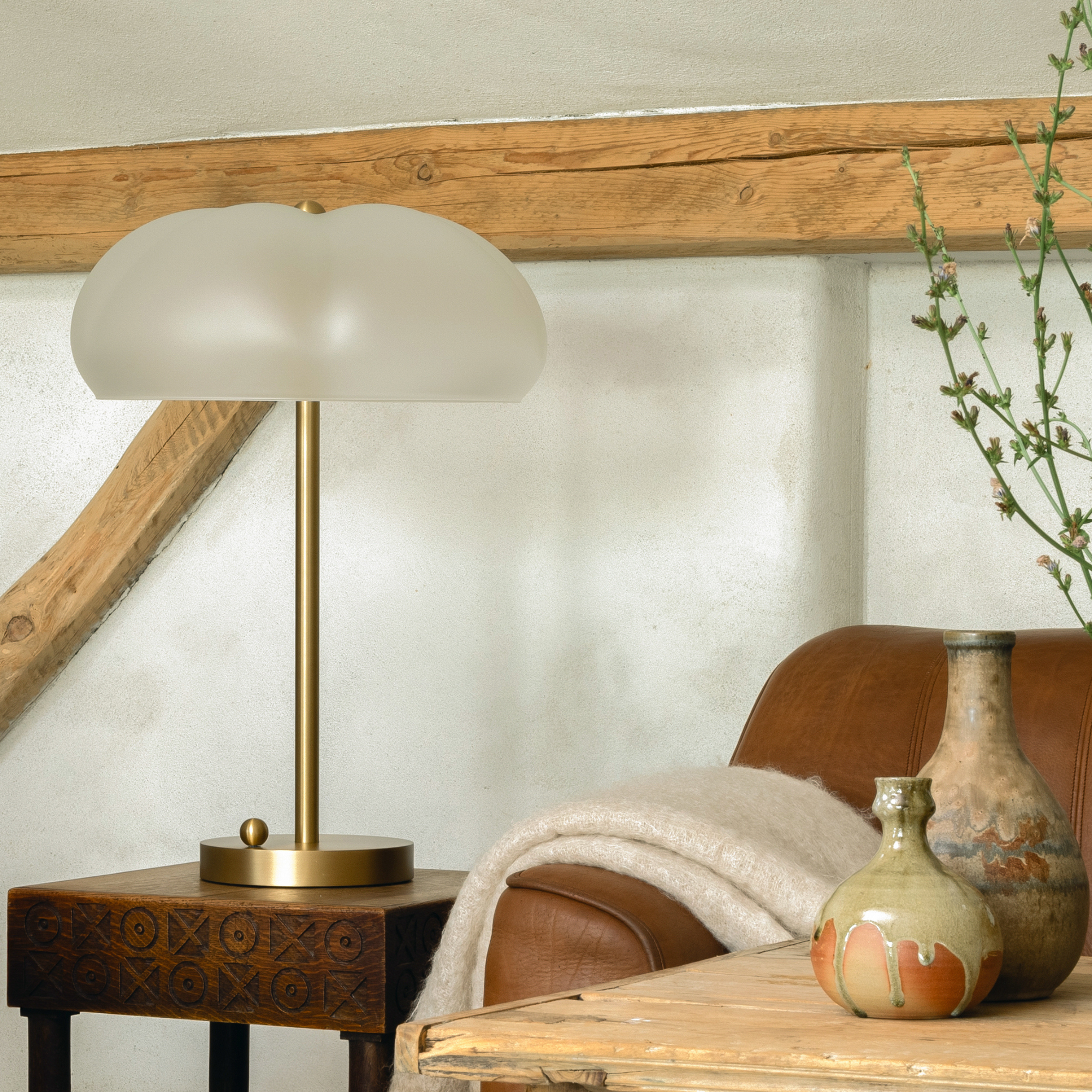 Schwung Hana Table Lamp