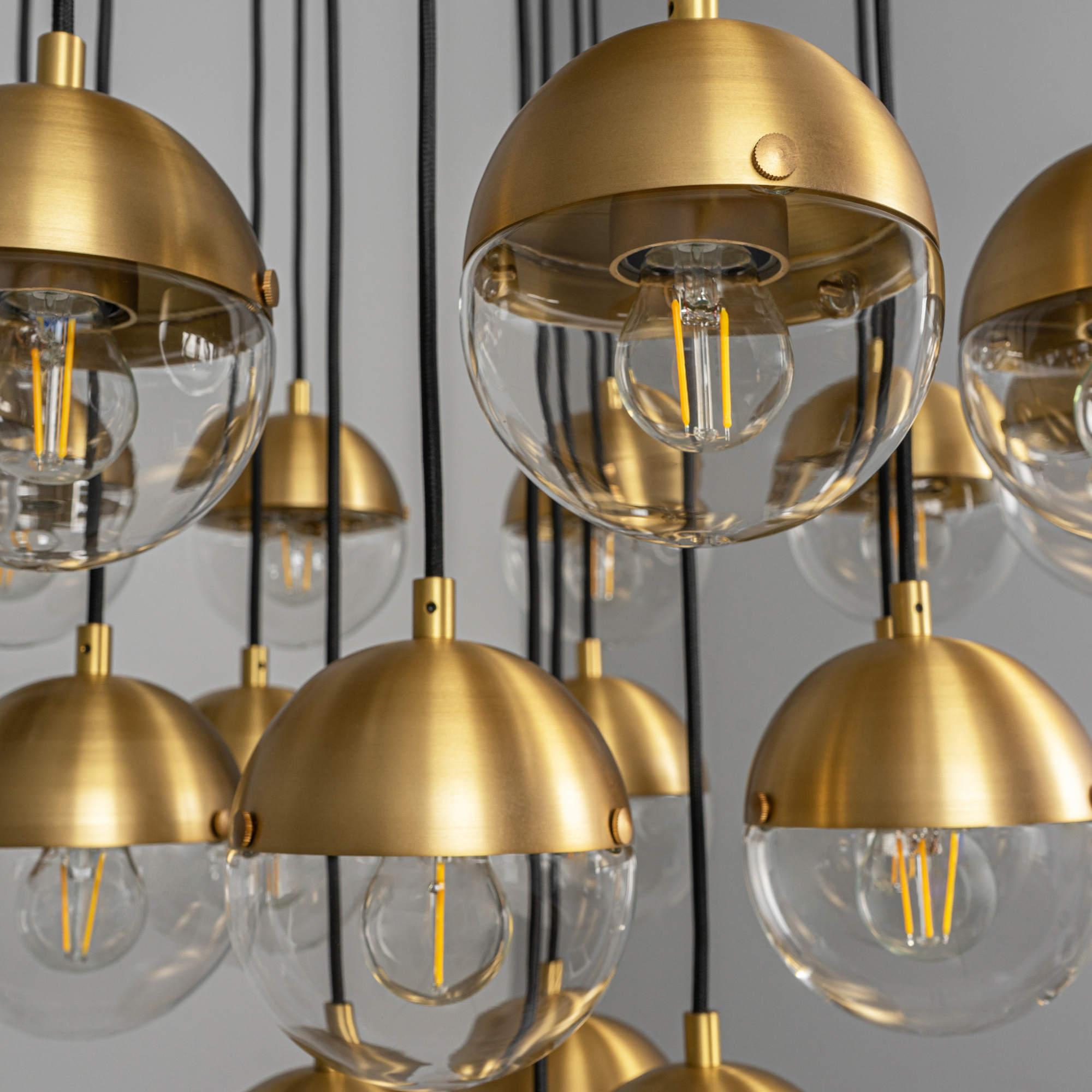 Schwung Molecule Cluster 19 Light Chandelier - Transparent Glass