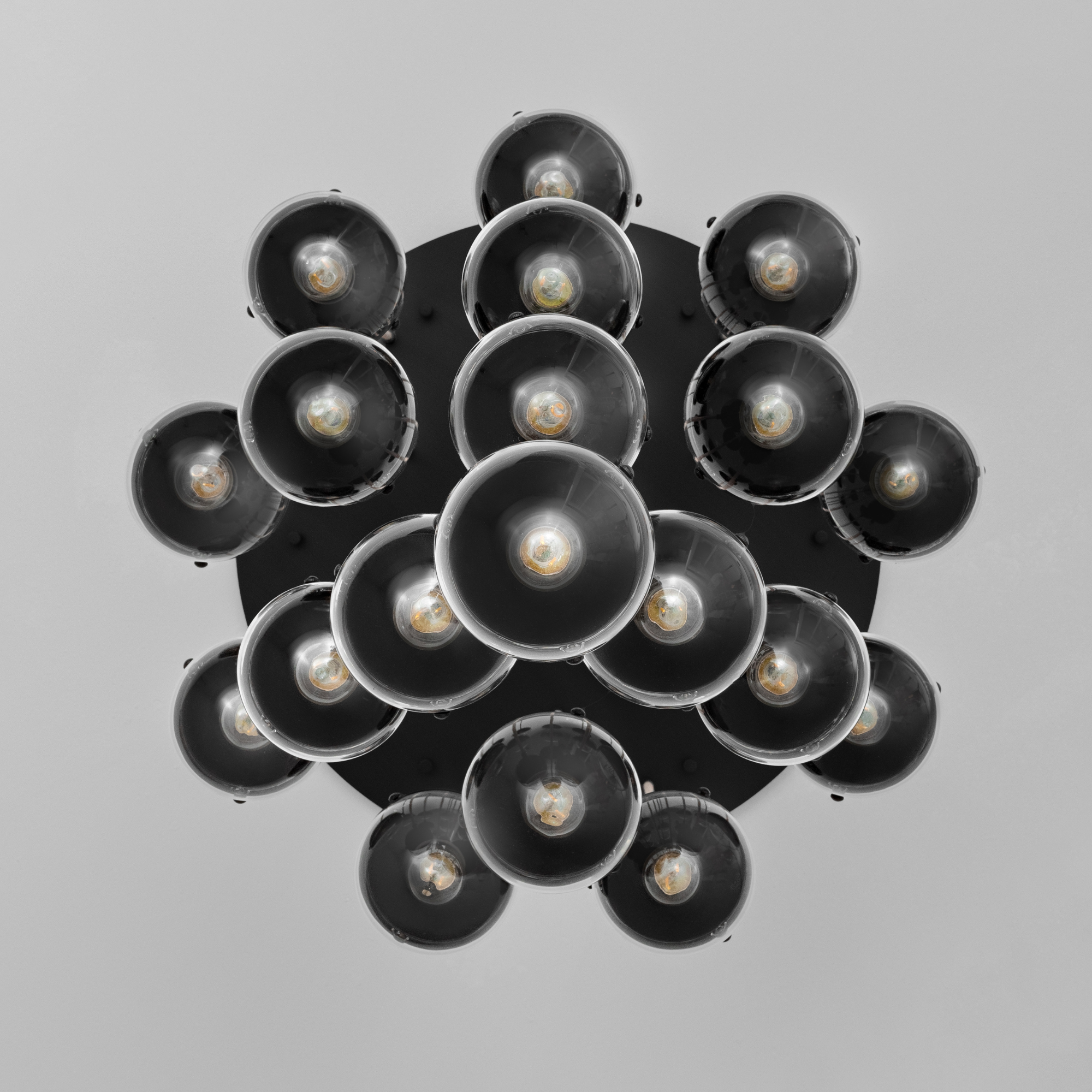 Schwung Molecule Cluster 19 Light Chandelier - Transparent Glass
