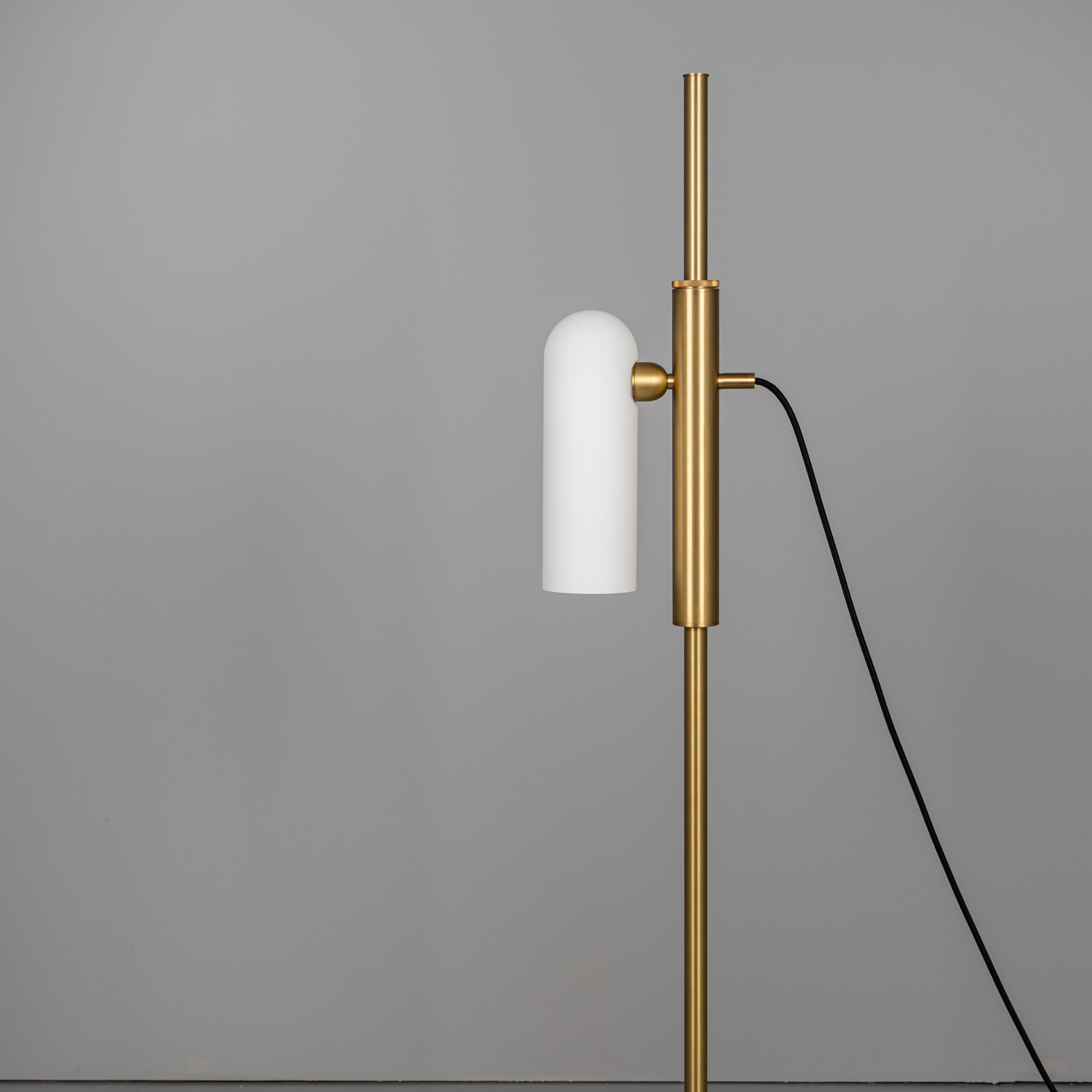 Schwung Odyssey 1 Floor Lamp - Opal Mat Glass