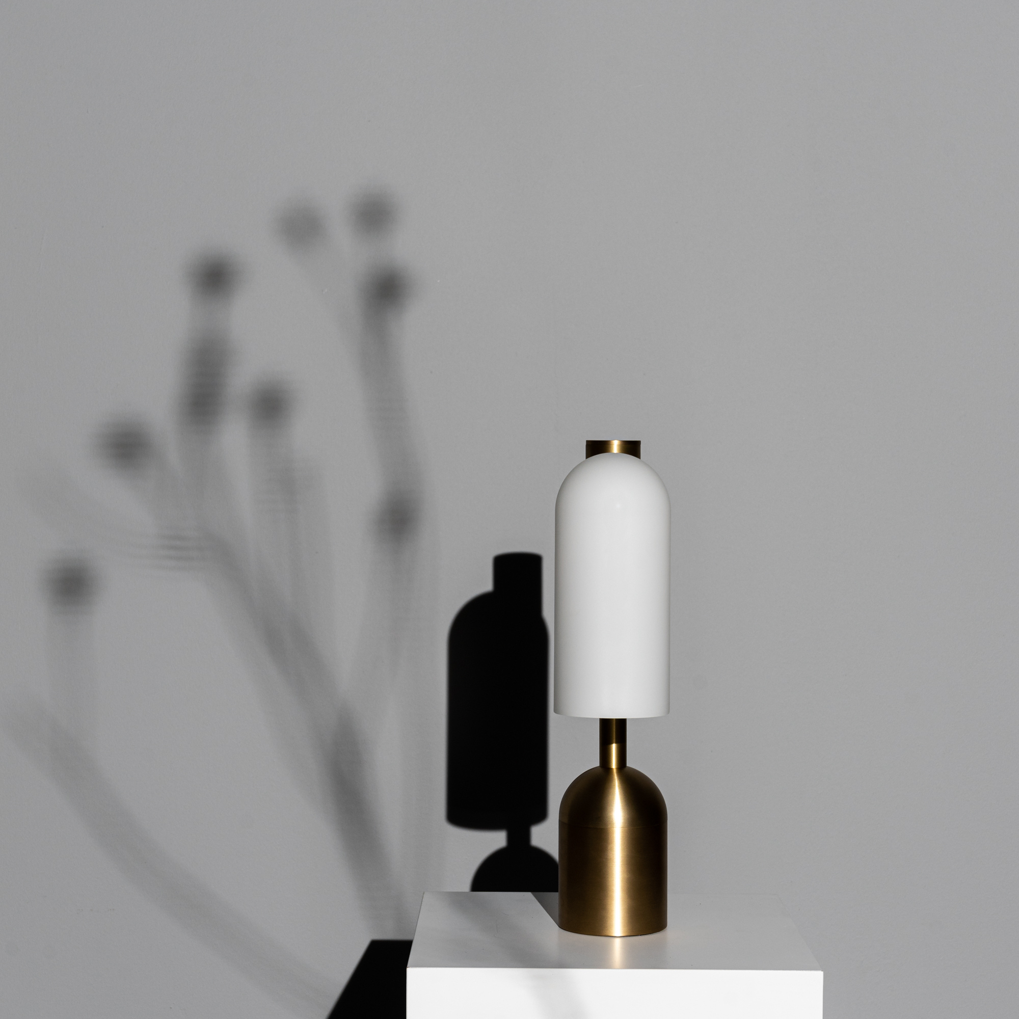 Schwung Odyssey 1 Table Lamp - Opal Mat Glass