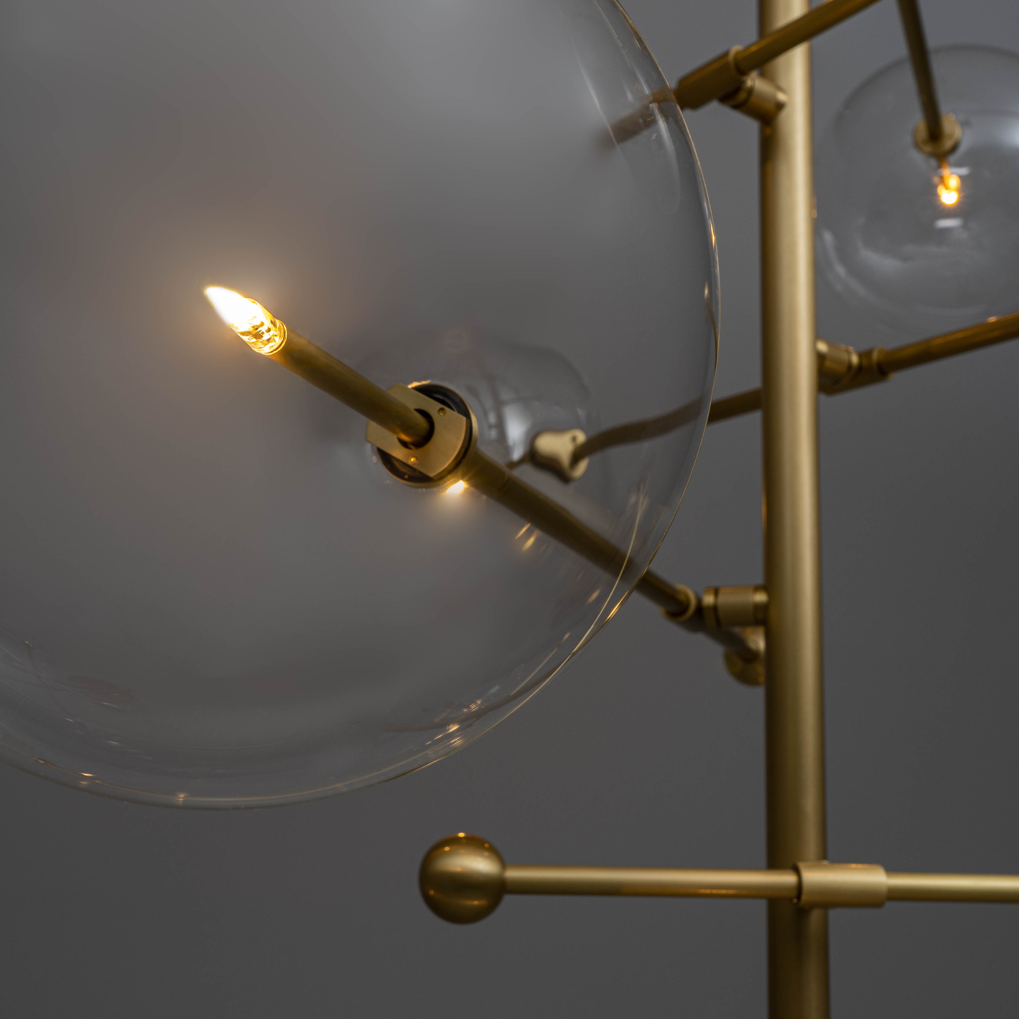 Schwung RD15 12 Arms Chandelier - Transparent Glass