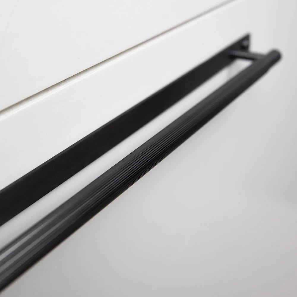 Buster + Punch Pull Bar - Plate - Linear Knurl - Medium