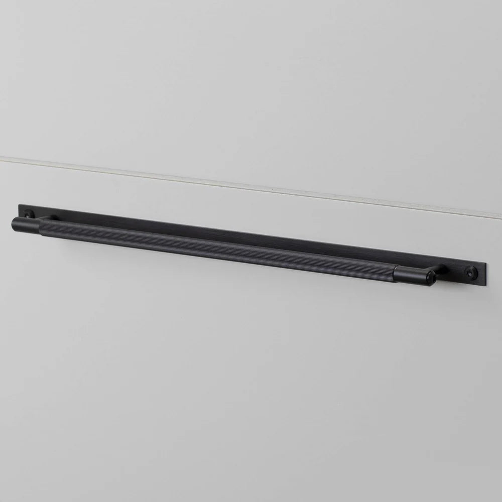 Buster + Punch Pull Bar - Plate - Linear Knurl - Large