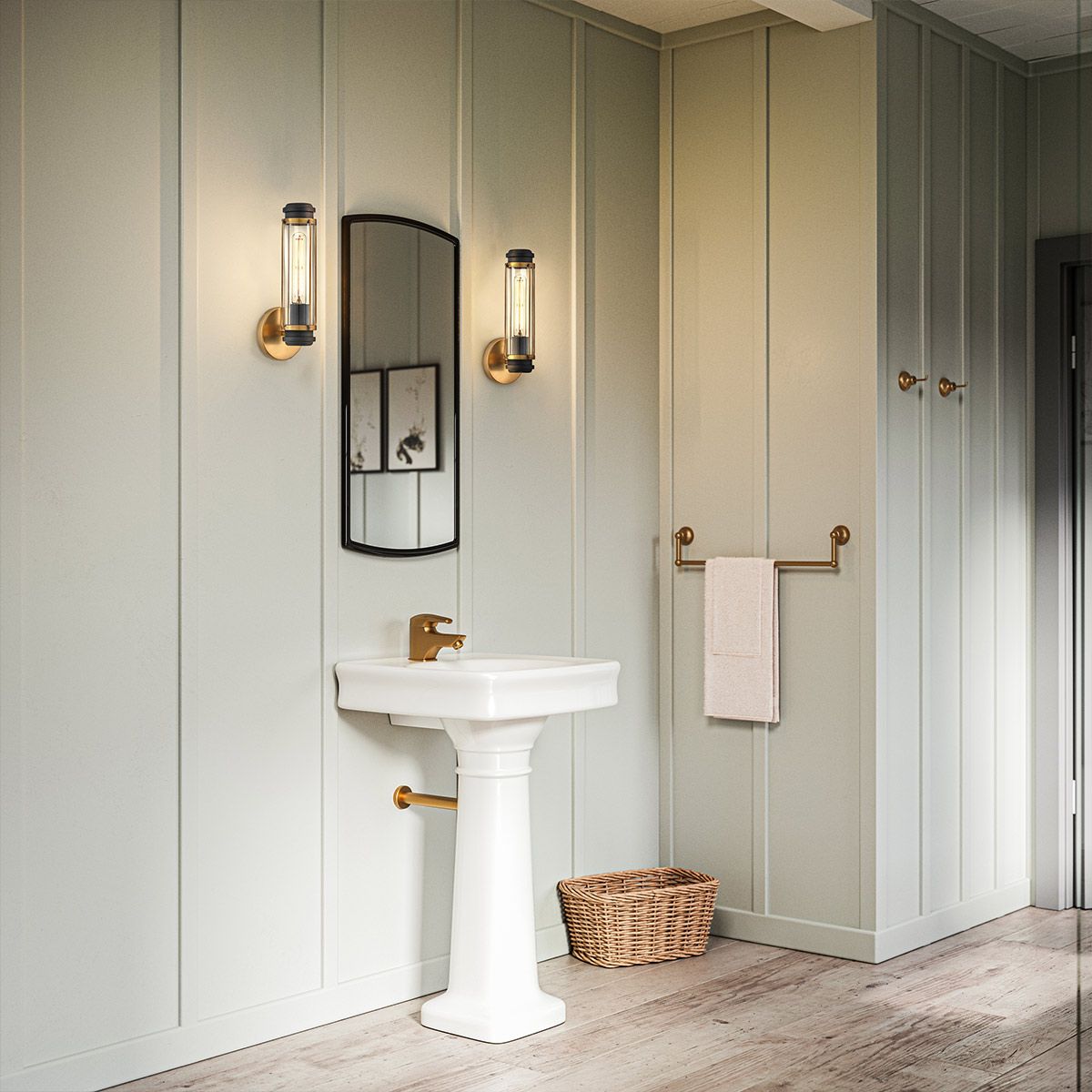 Hinkley Masthead 1 Light Wall Light - Heritage Brass & Black