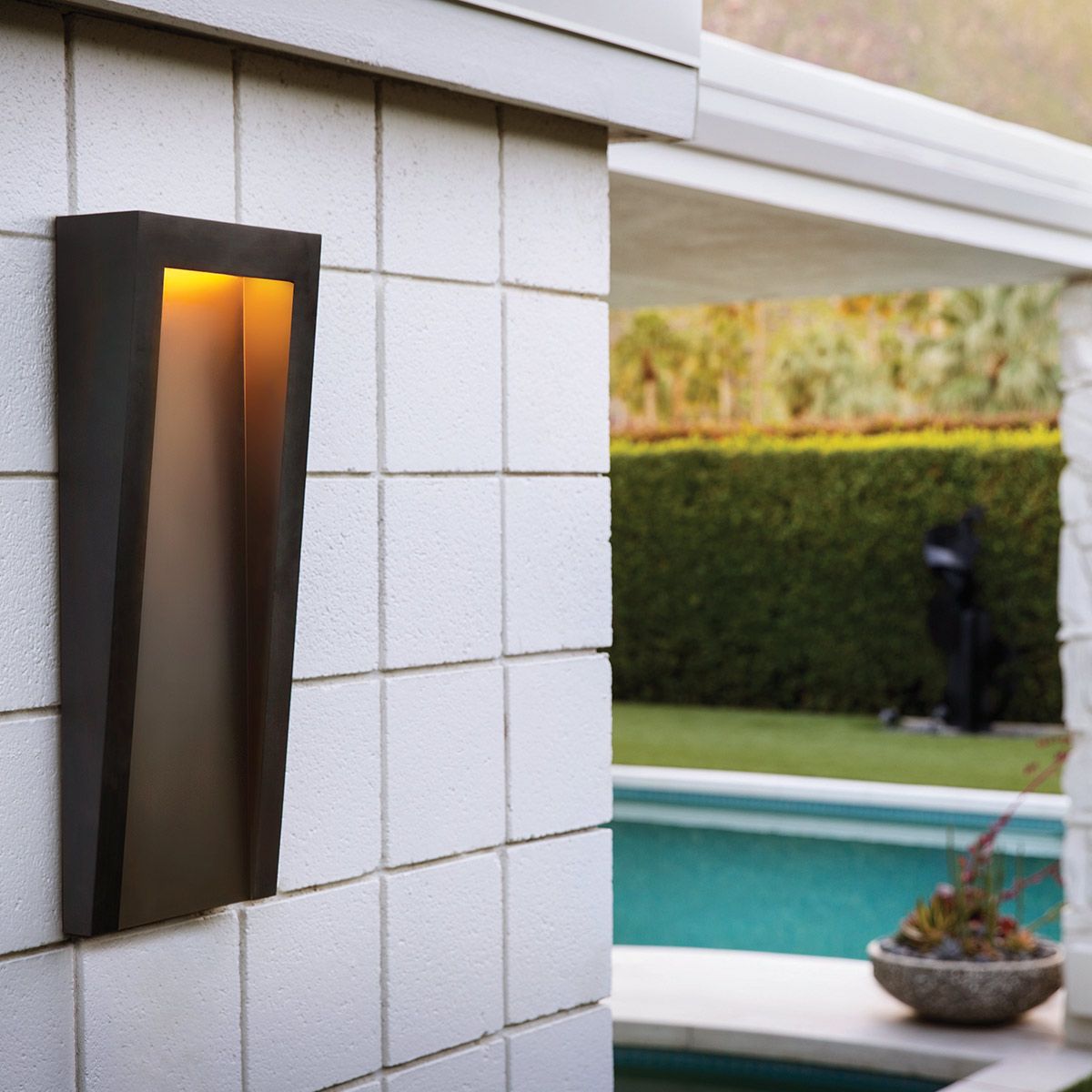 Hinkley Taper LED Wall Lantern 610mm - Textured Black