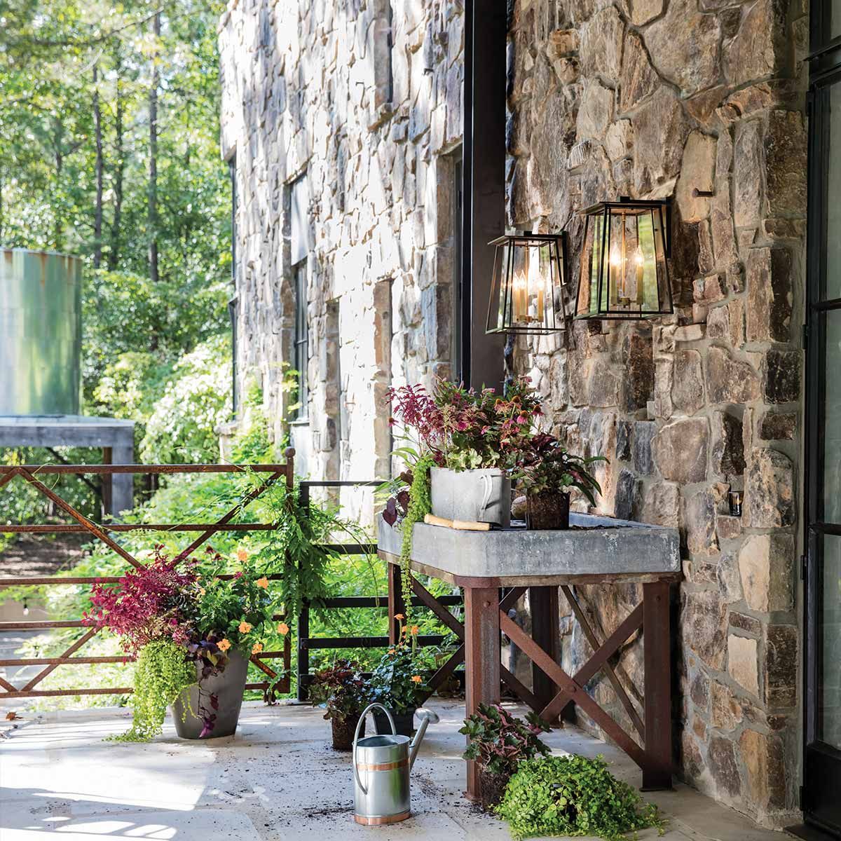Hinkley Walker 2 Light Large Wall Lantern - Buckeye Bronze