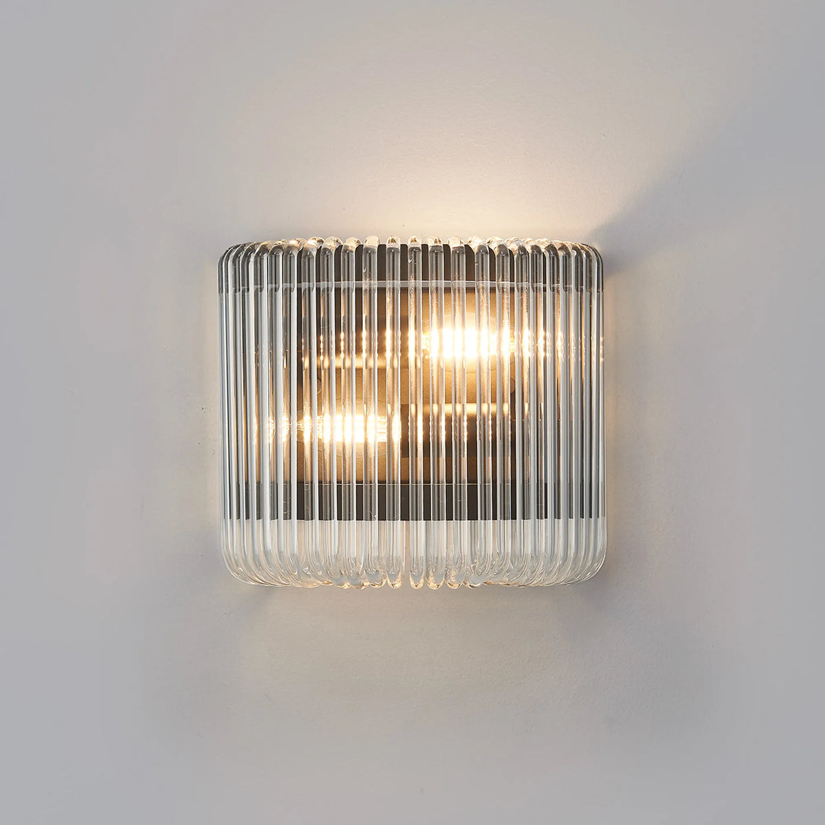 Fabula Hutton 22 x Small Wall Light – 22 cm – Black & Clear Glass