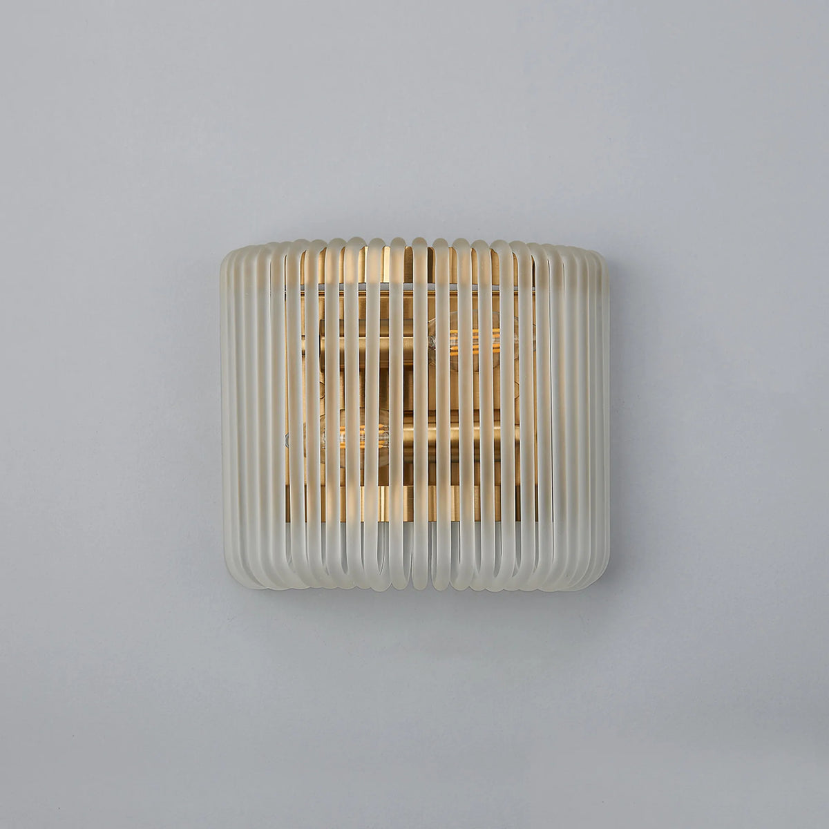 Fabula Hutton 22 x Small Wall Light – 22 cm – Brass & Frosted Glass