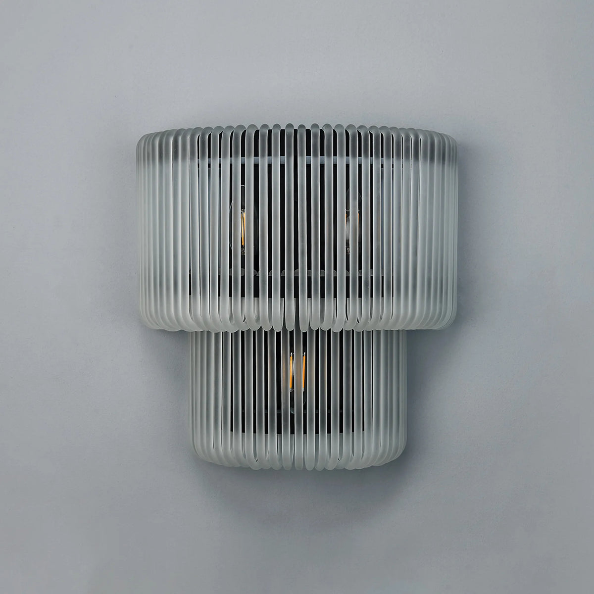 Fabula Hutton 32 x Large Wall Light – 32 cm – Black & Frosted Glass