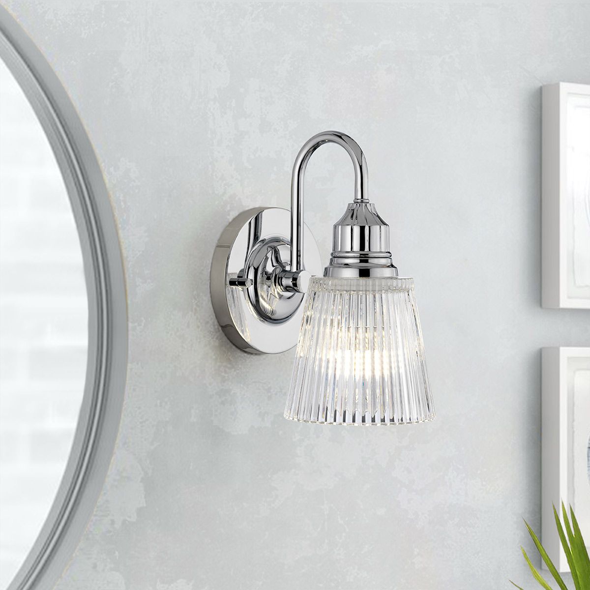 Quintiesse Addison Single Bathroom Wall Light - Polished Chrome