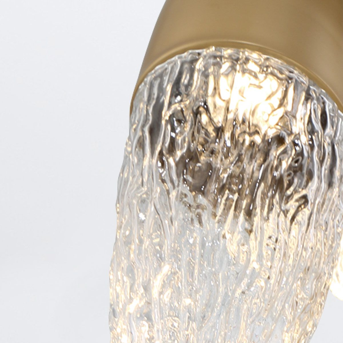 Quintiesse Ecrou Pendant - Matte Gold