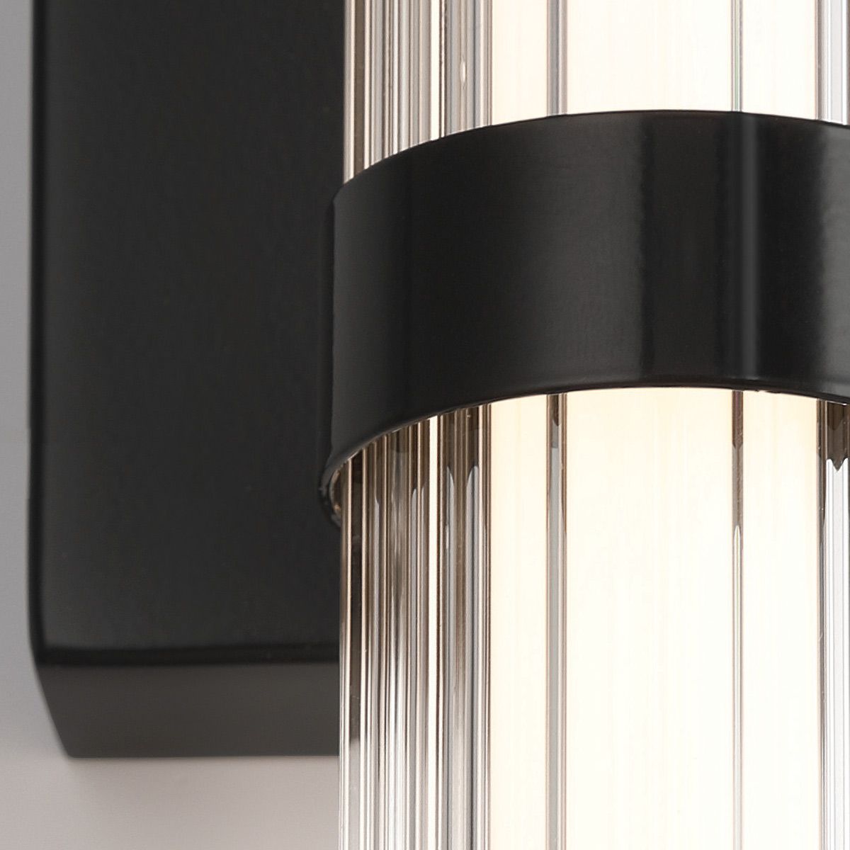 Quintiesse Fayton Medium LED Wall Light - Matte Black