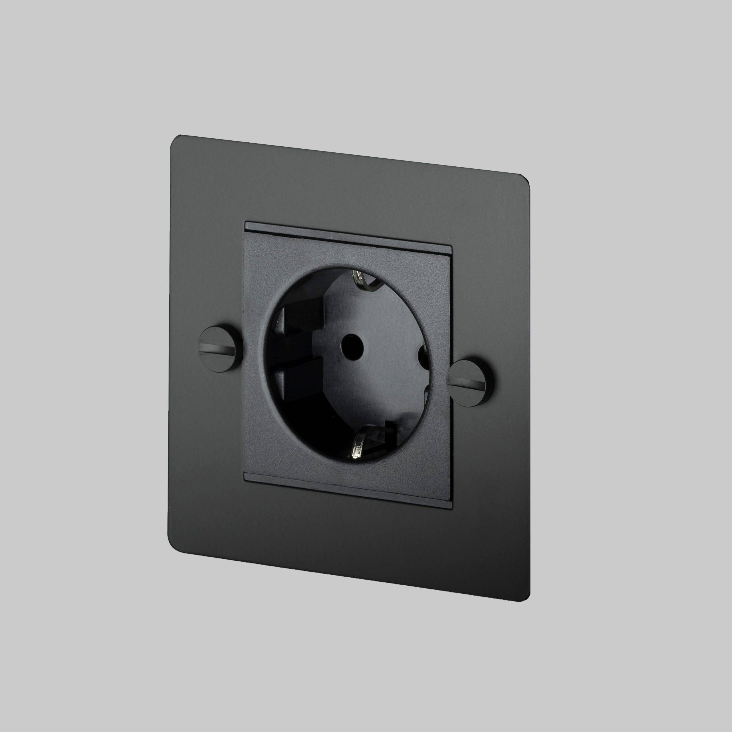 Buster + Punch 1G Euro Socket