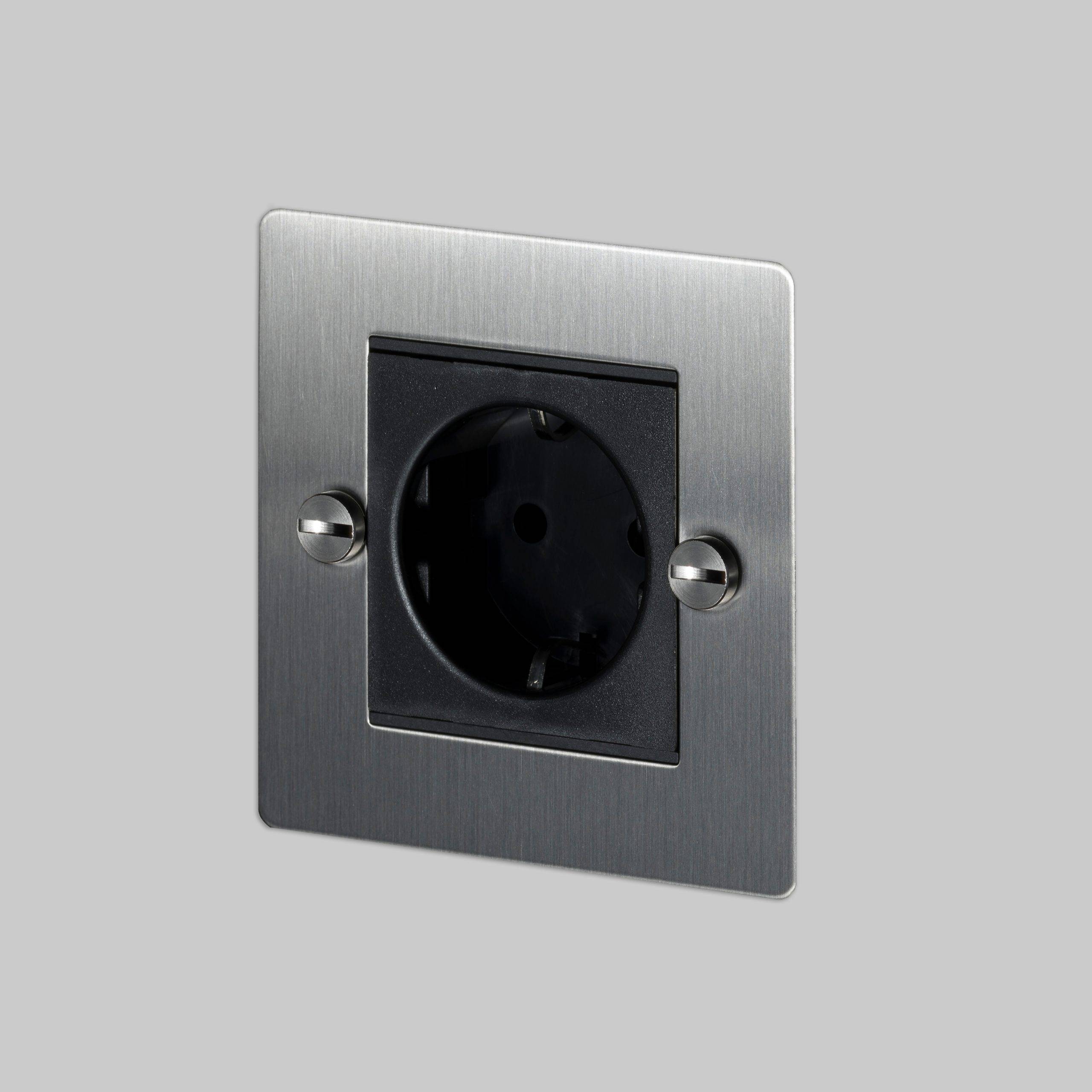 Buster + Punch 1G Euro Socket